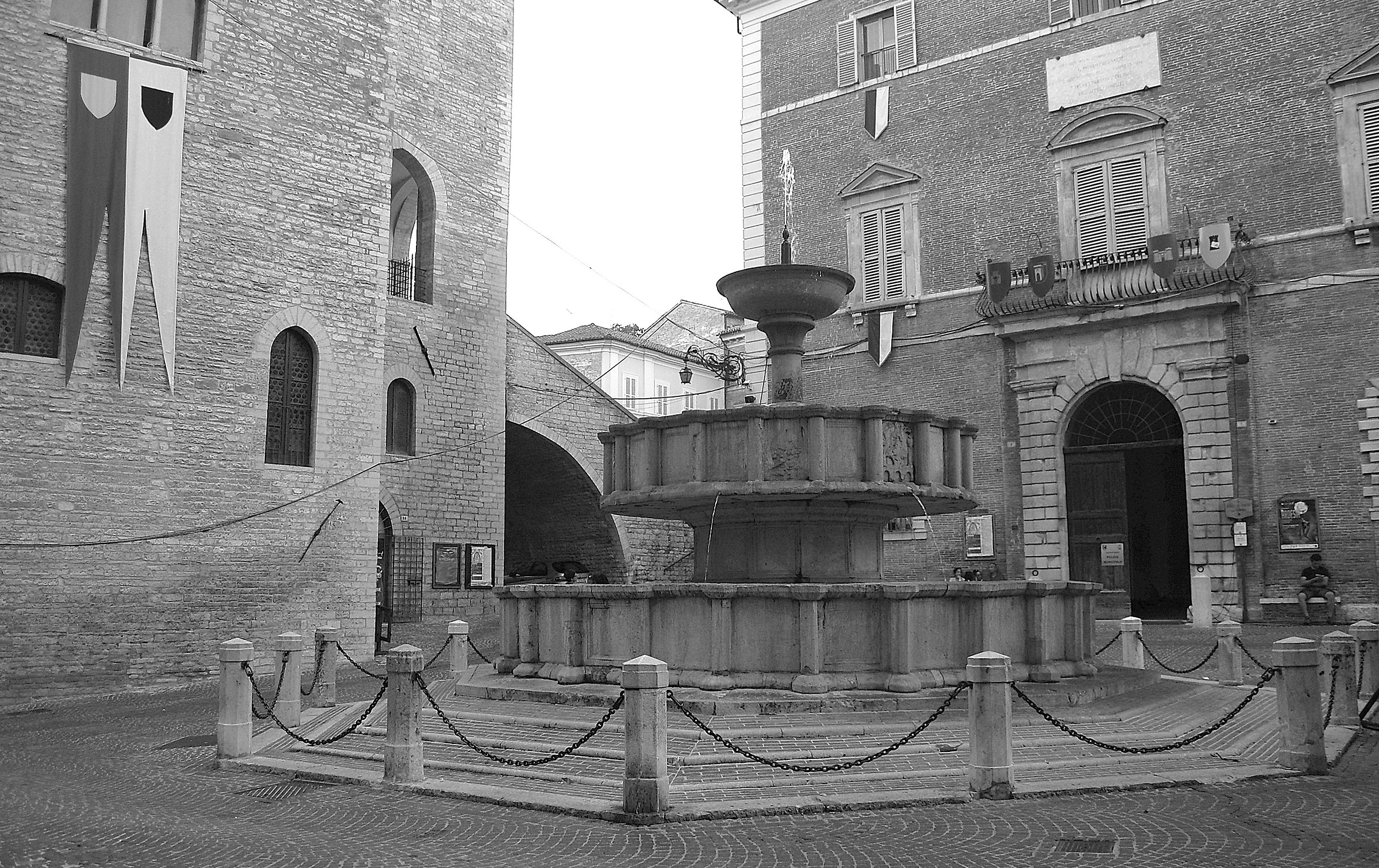 Fabriano: Fountain "Sturinalto"