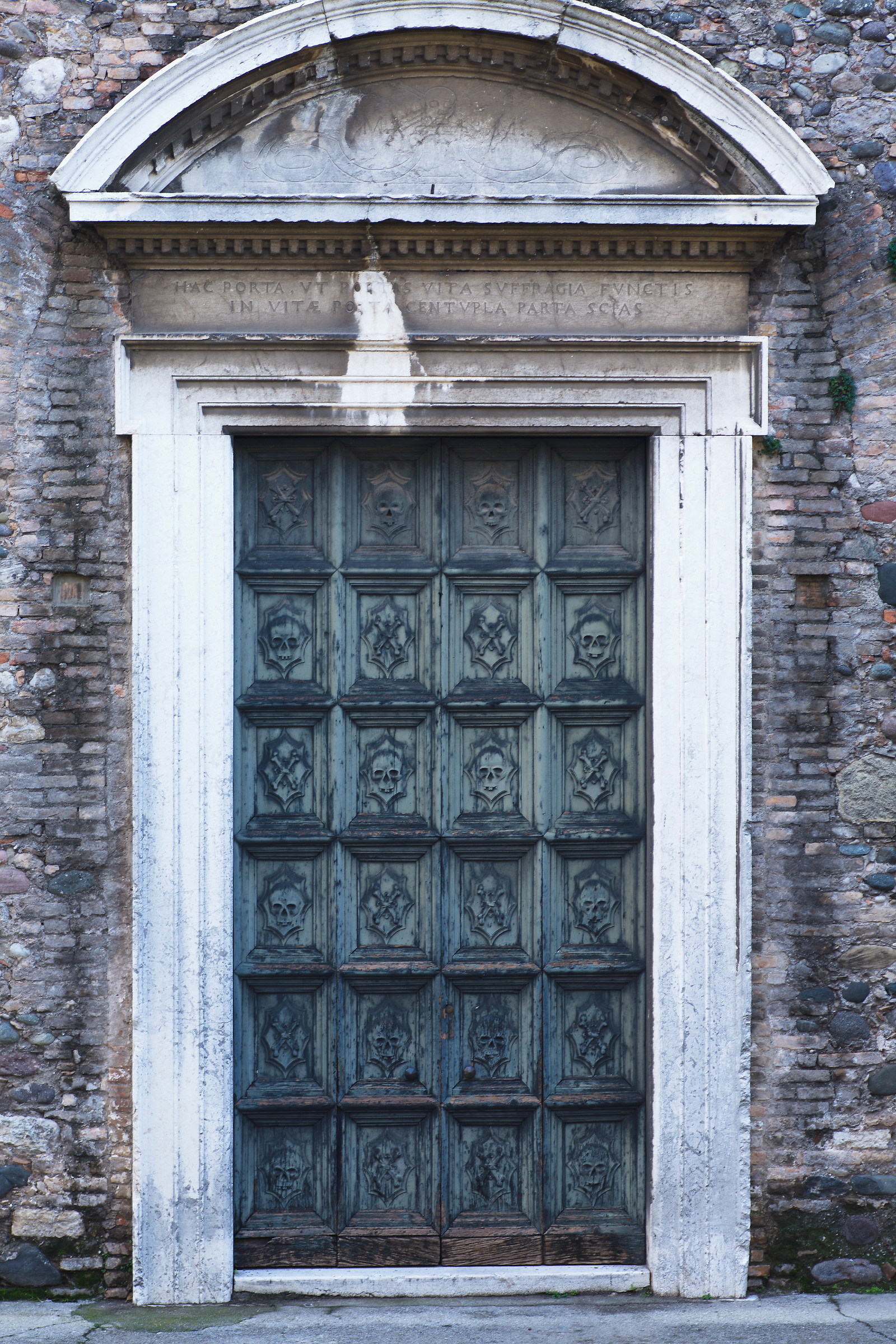 Church of the Intercession Montichiari, portal