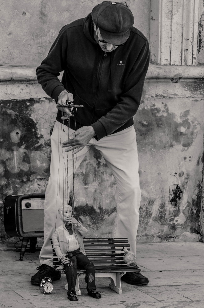 The puppeteer and his puppet