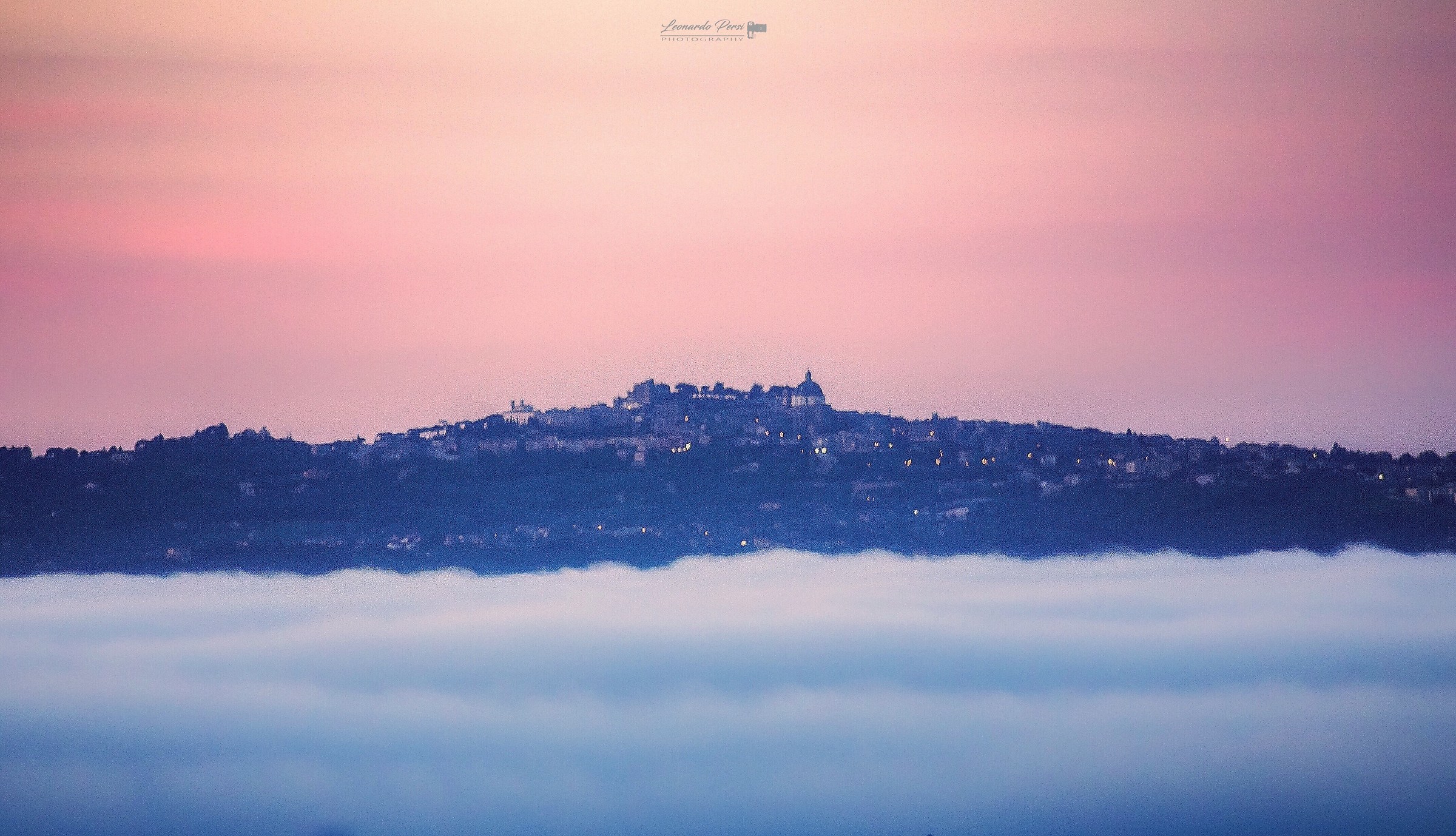 Montefiascone...in un mare di nebbia...