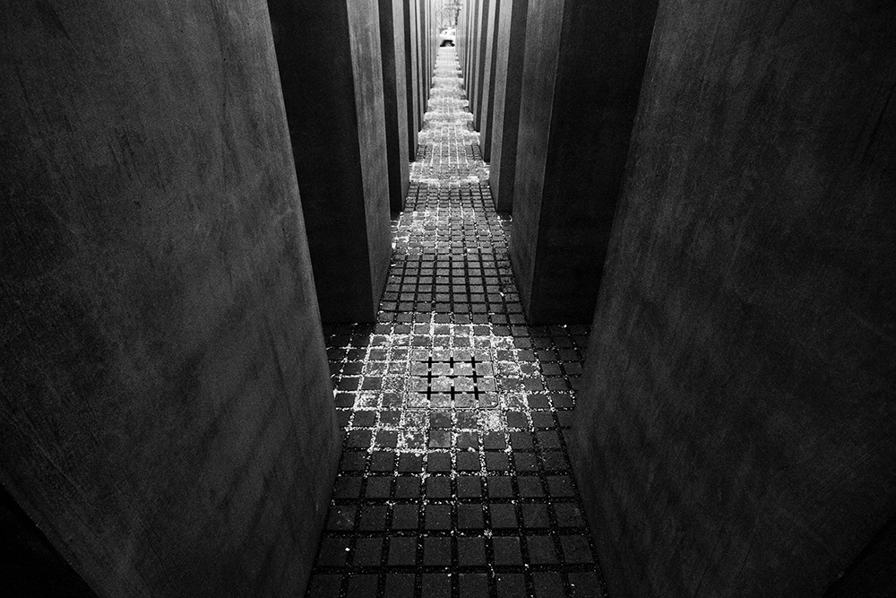 Holocaust Memorial :: 1