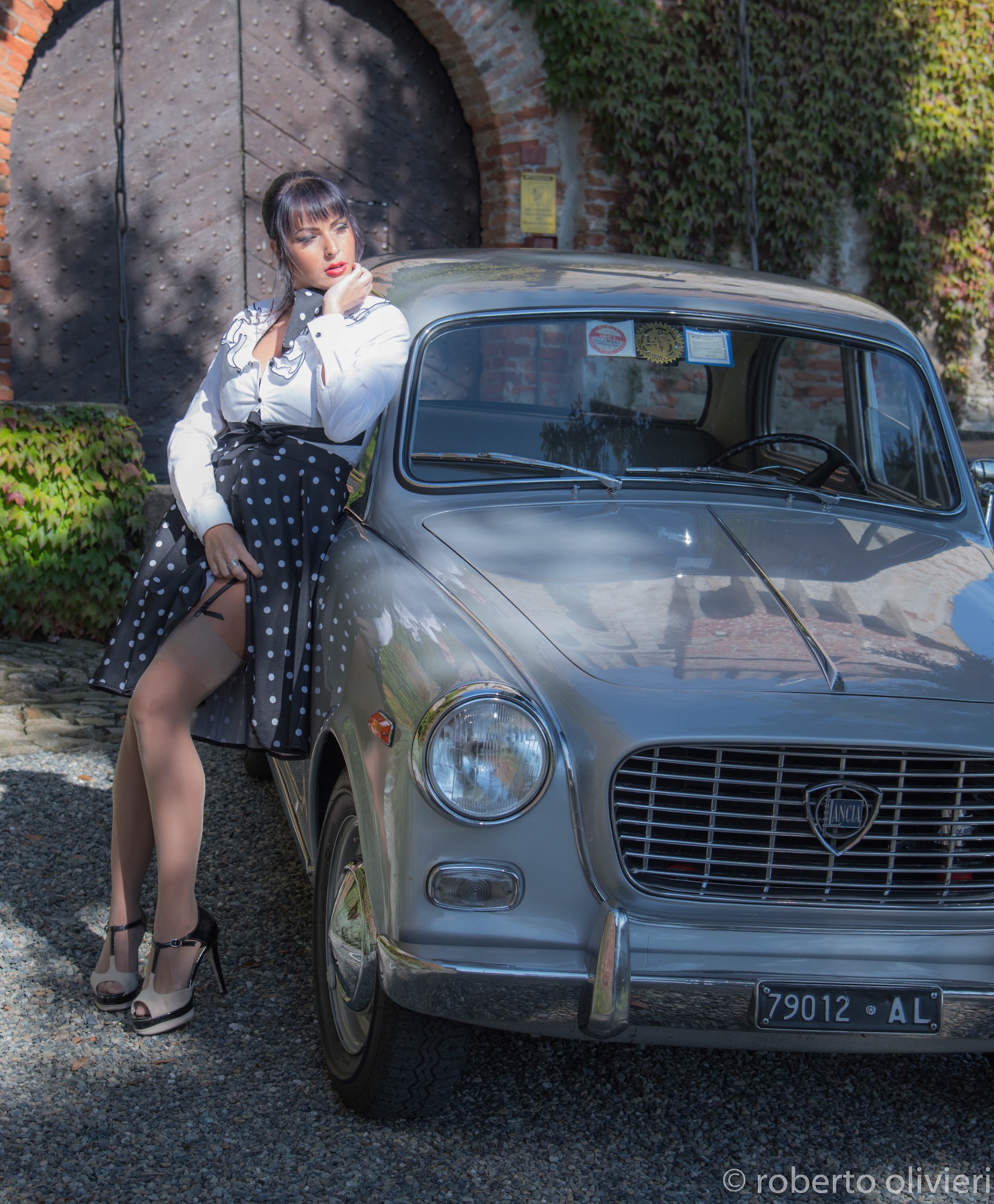 Elisa Joy & Lancia Appia vintage shoot