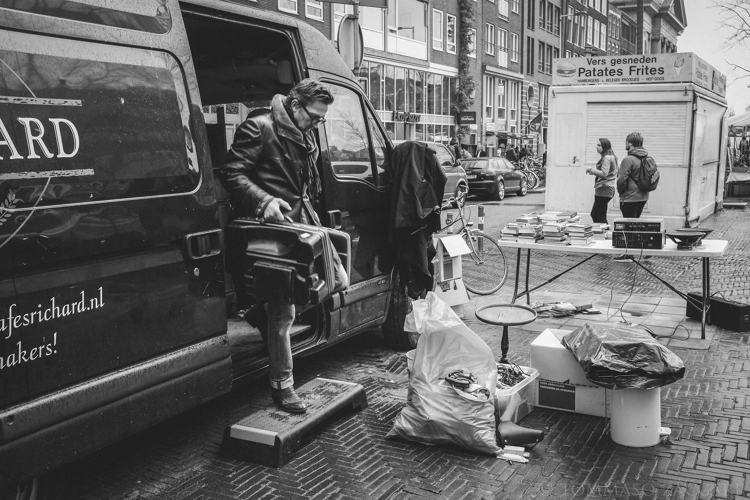 La vita. Artisti e rigattieri.