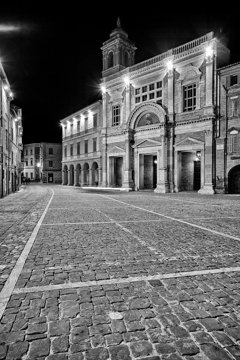 Offida al chiaro di luna 02