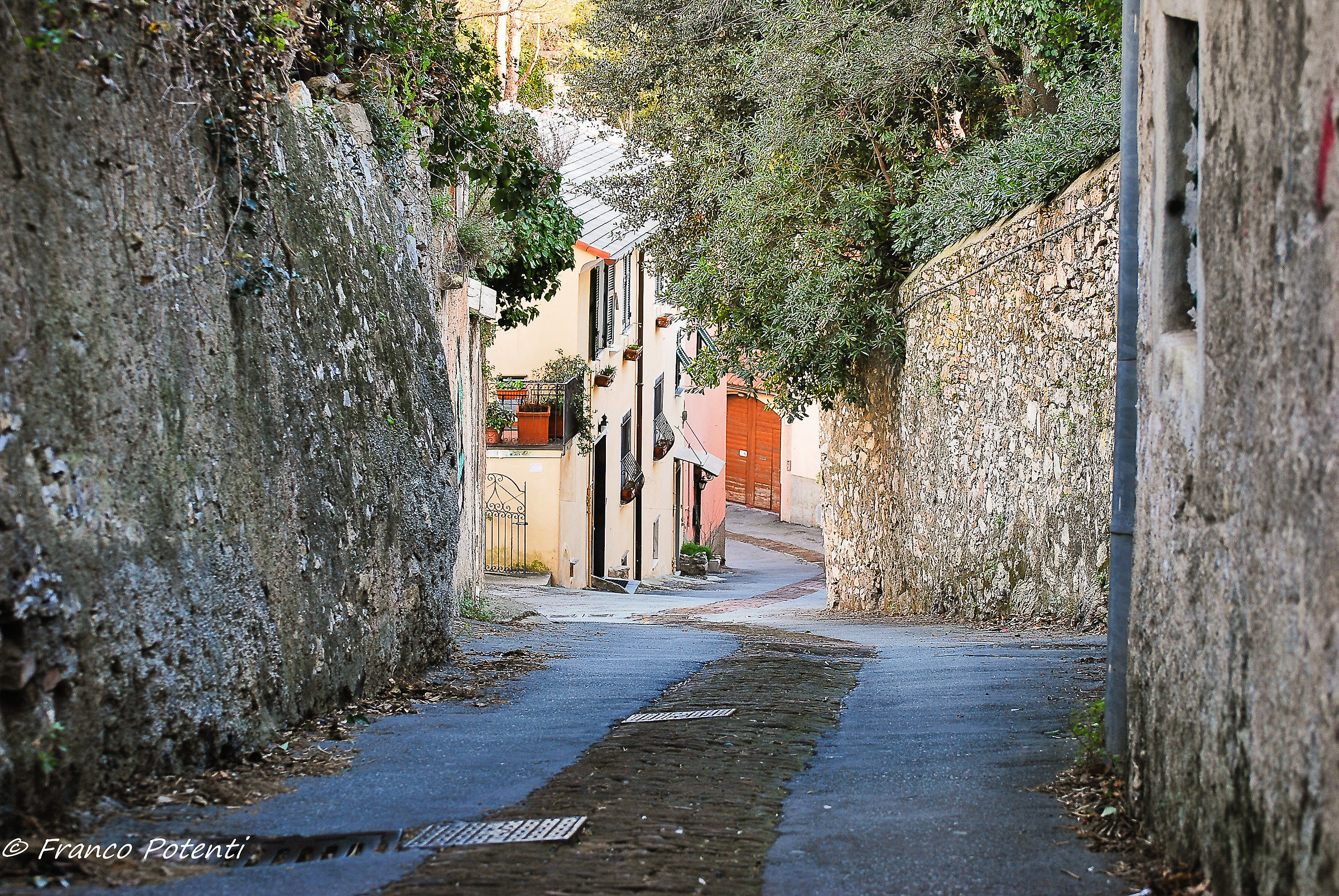 Via Antica Romana della Castagna Genova Quarto