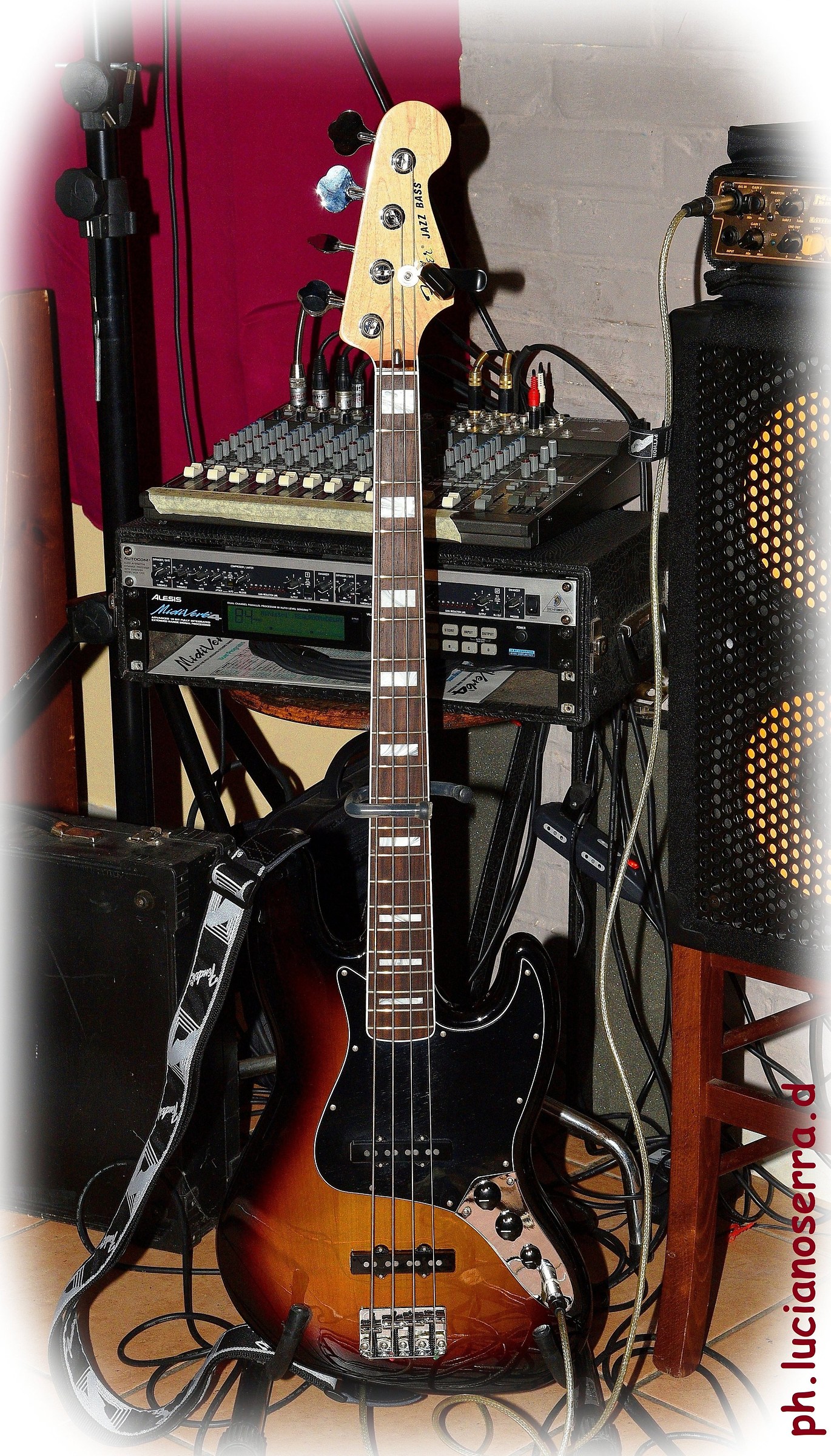 La chitarra basso Fender Jazz Bass di Roberto