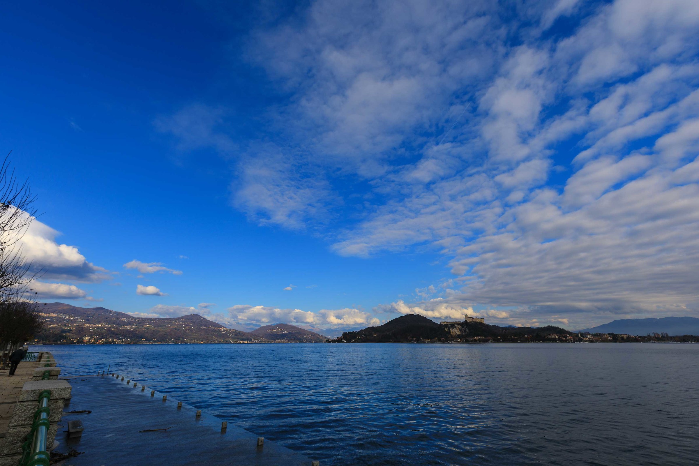 Cielo invernale ad Arona