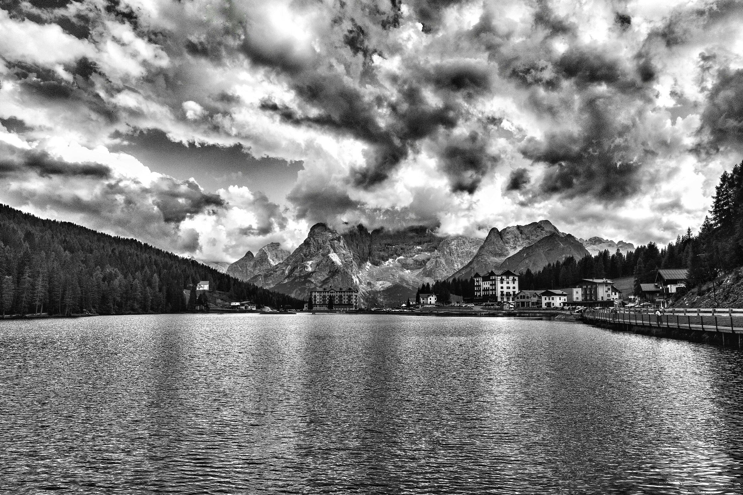 Nuvole minacciose sul lago di Misurina
