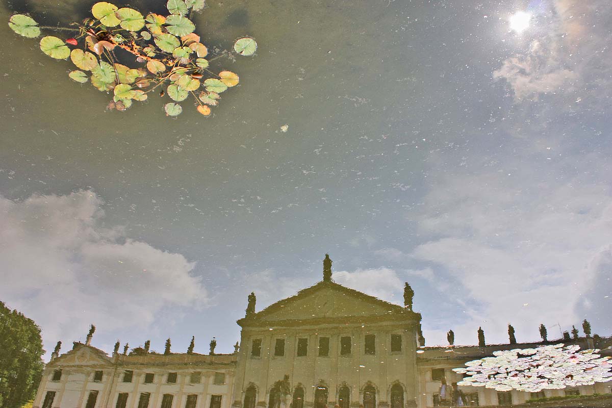 Villa Pisani immersed