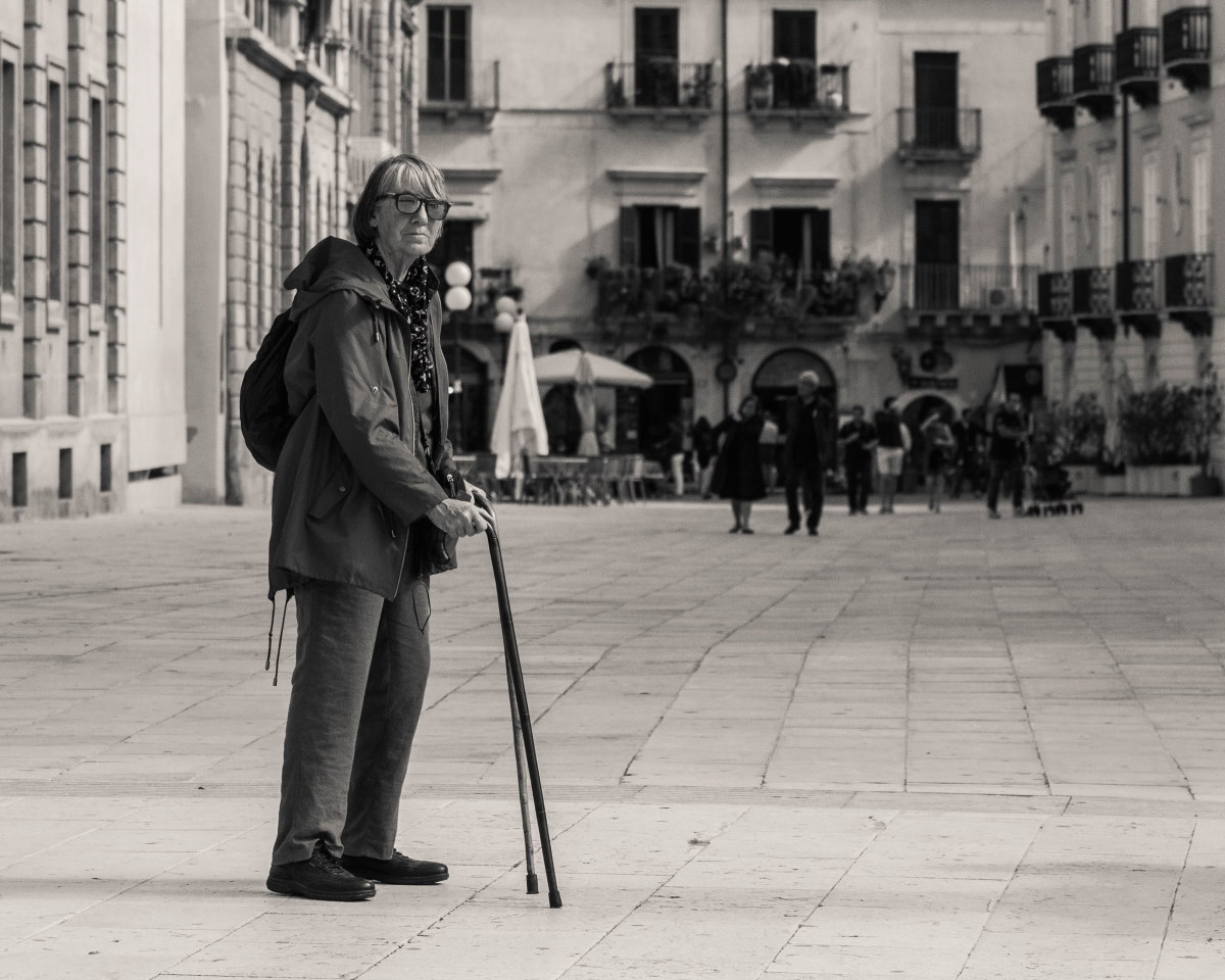 Sola me vo per la città ....