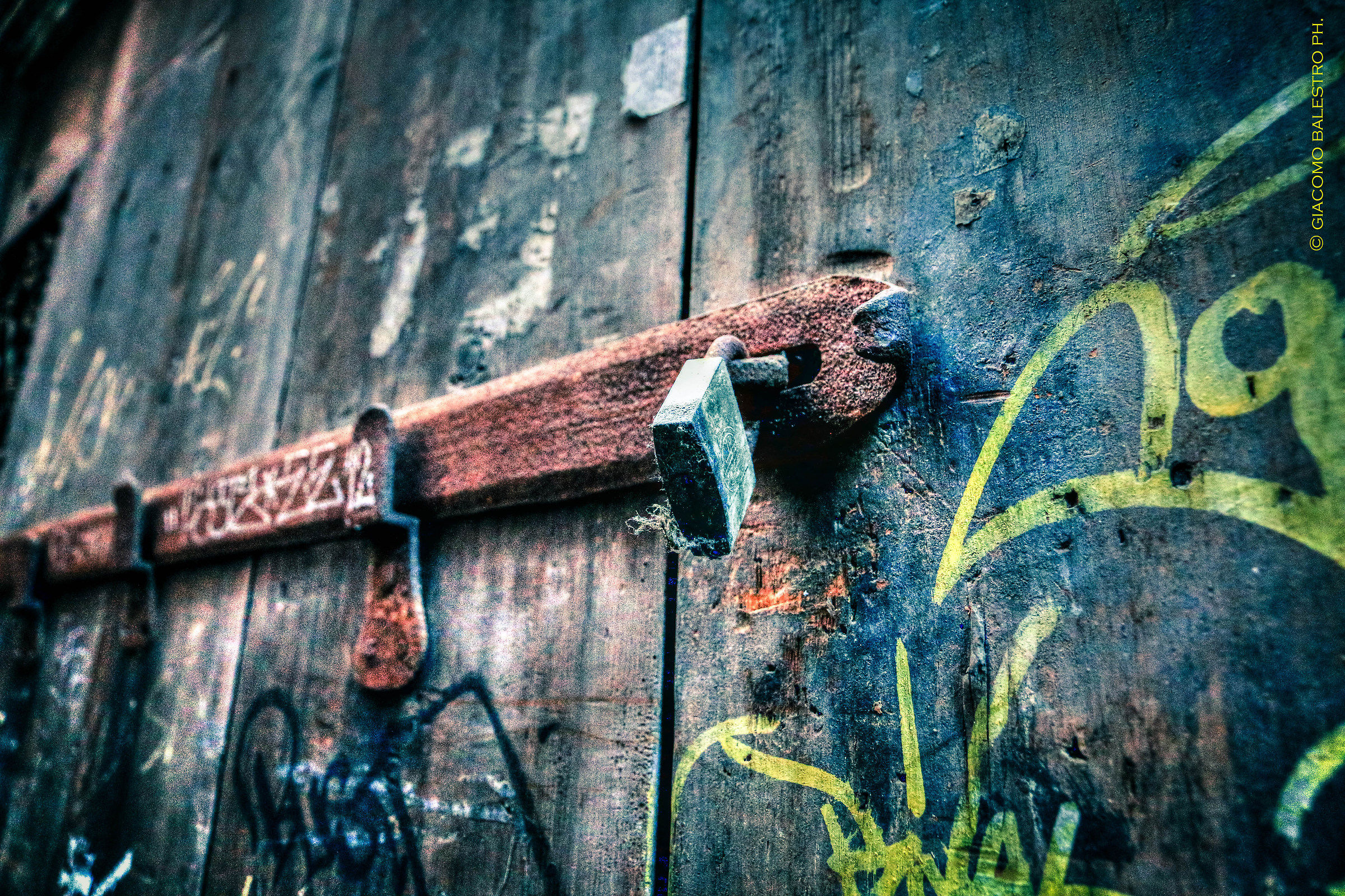 ....non aprite quella porta.....