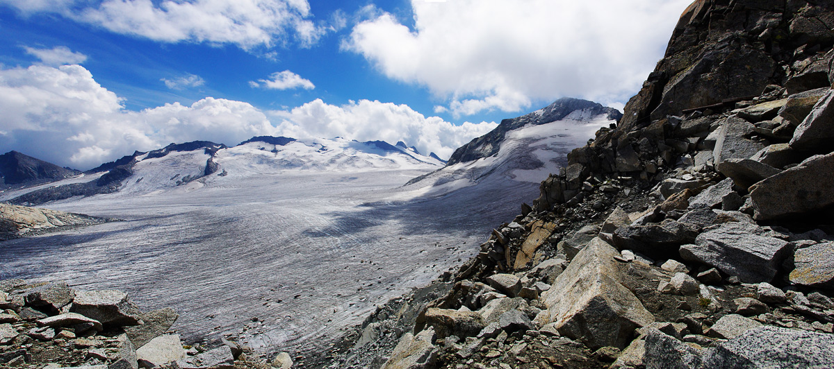 Vista del ghiacciaio dell'Adamello dal Passo Brizio