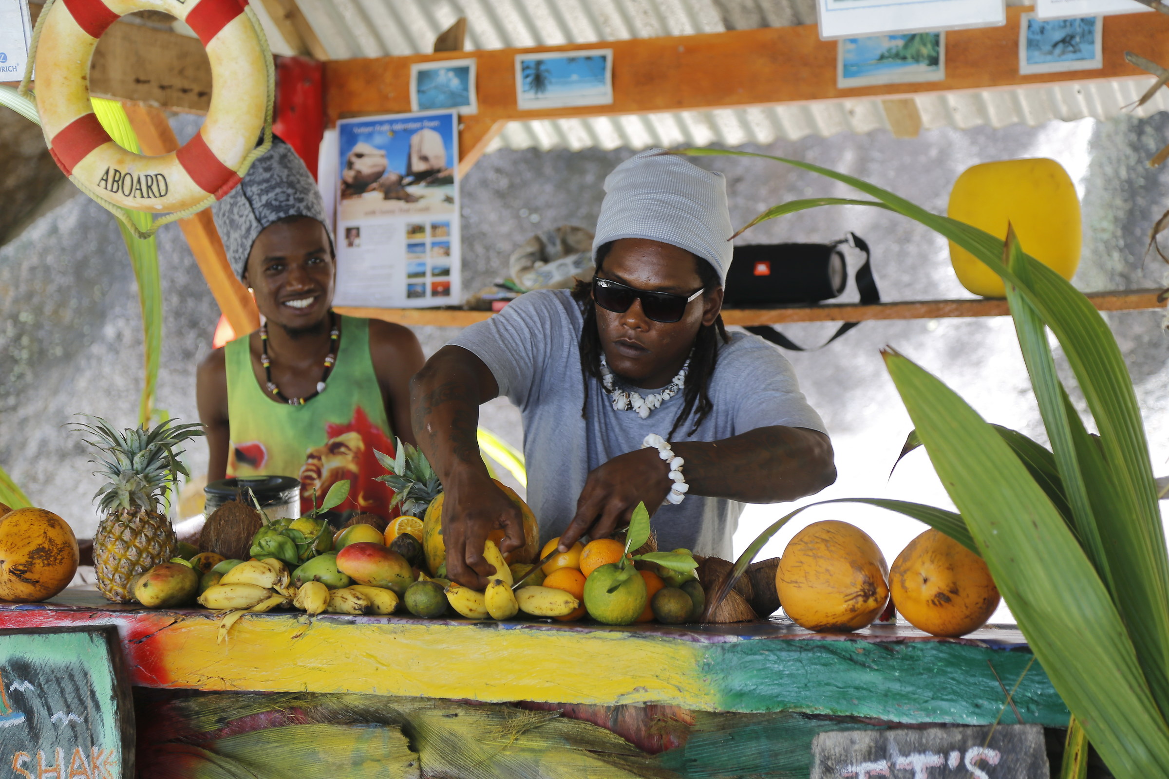 Fruit sellers in Souce d'Argent
