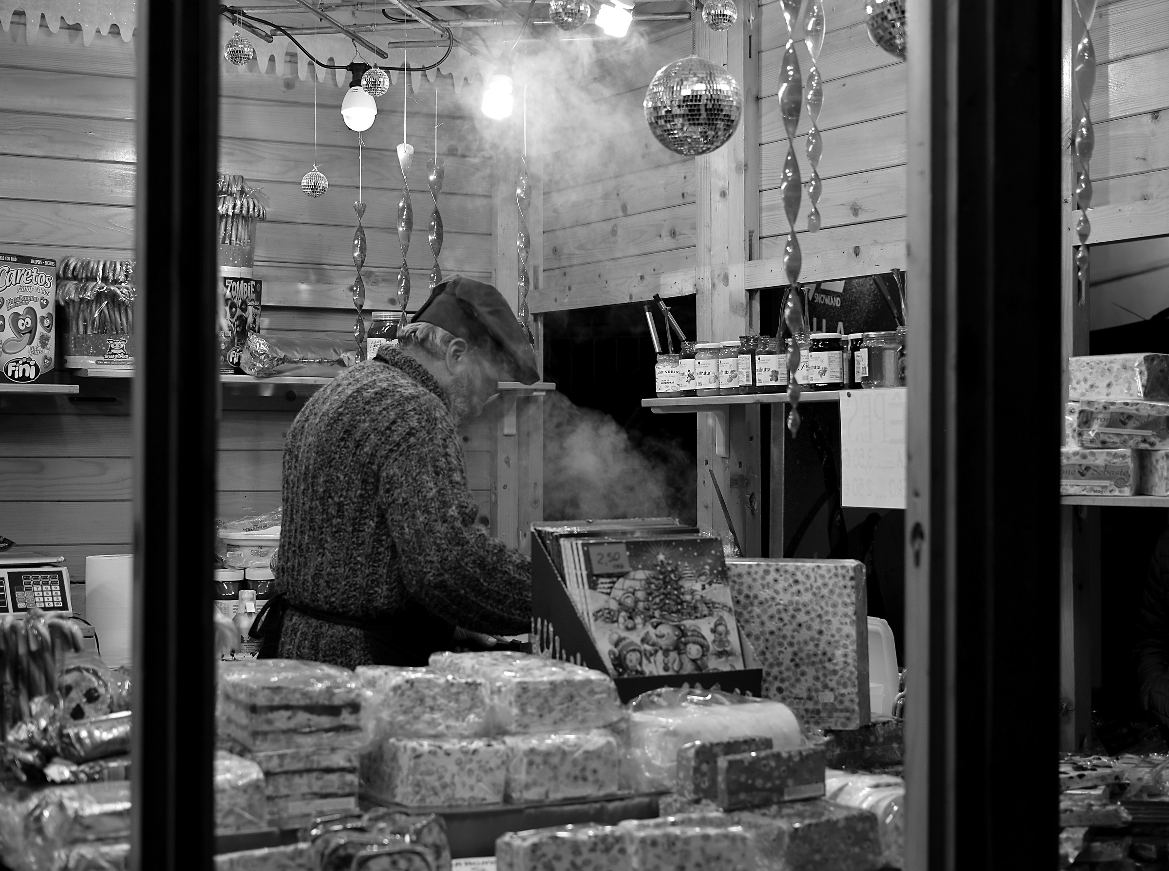 Merchant in the kitchen b / n