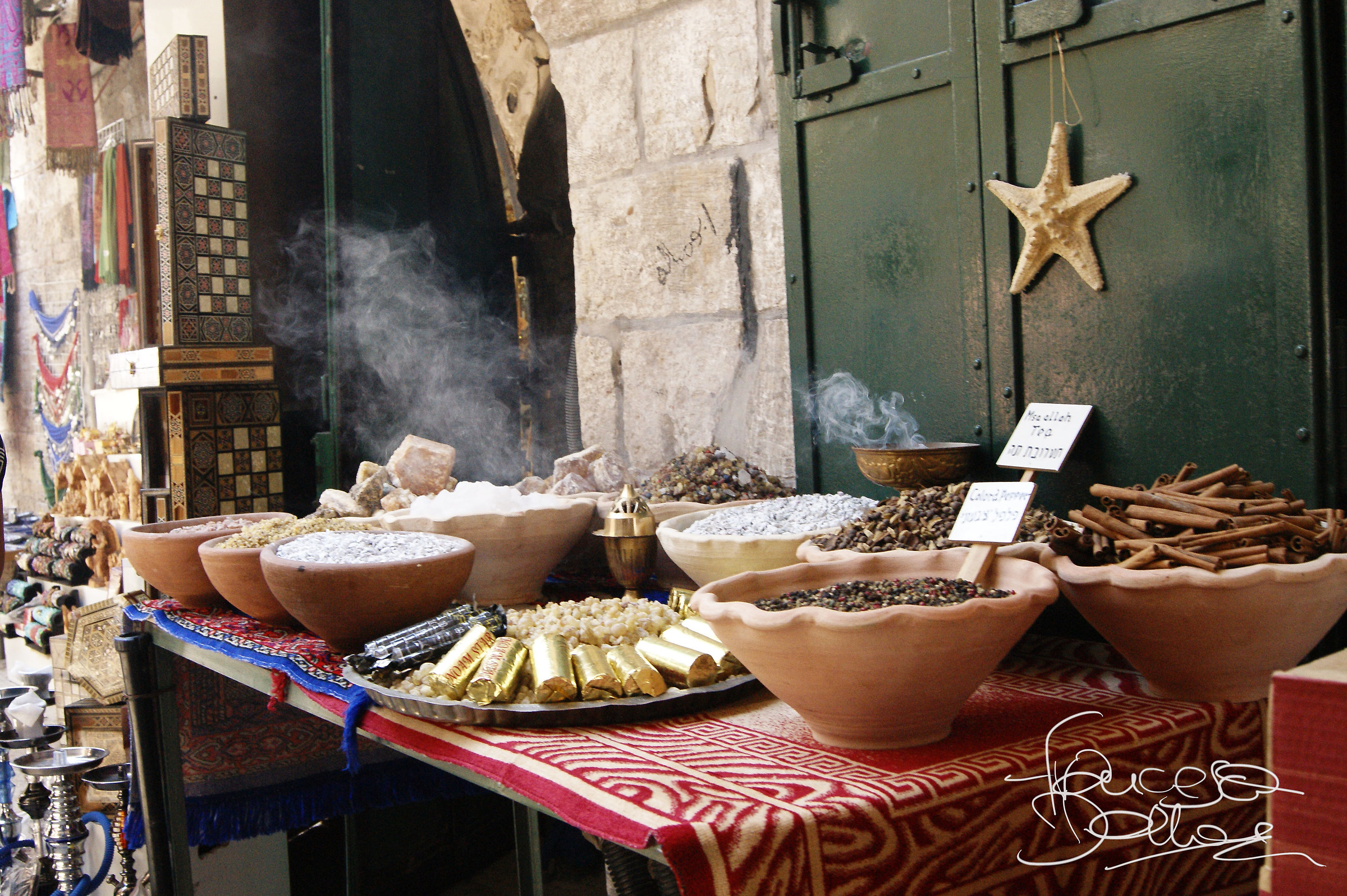 Odors and flavors in the air