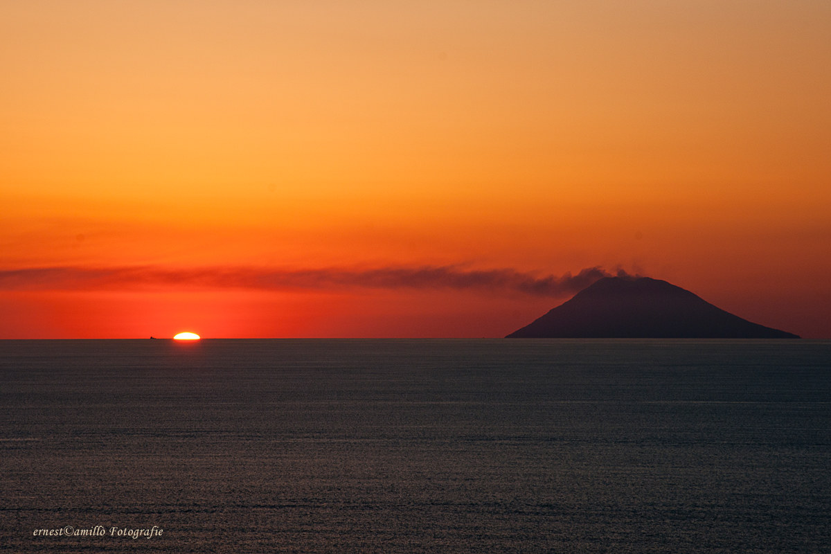 Sunset from the lighthouse (Capovaticano)