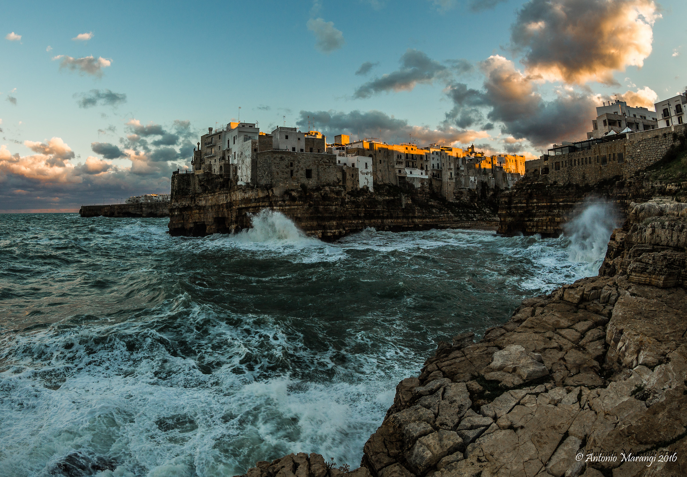 mareggiata a Polignano numero 2