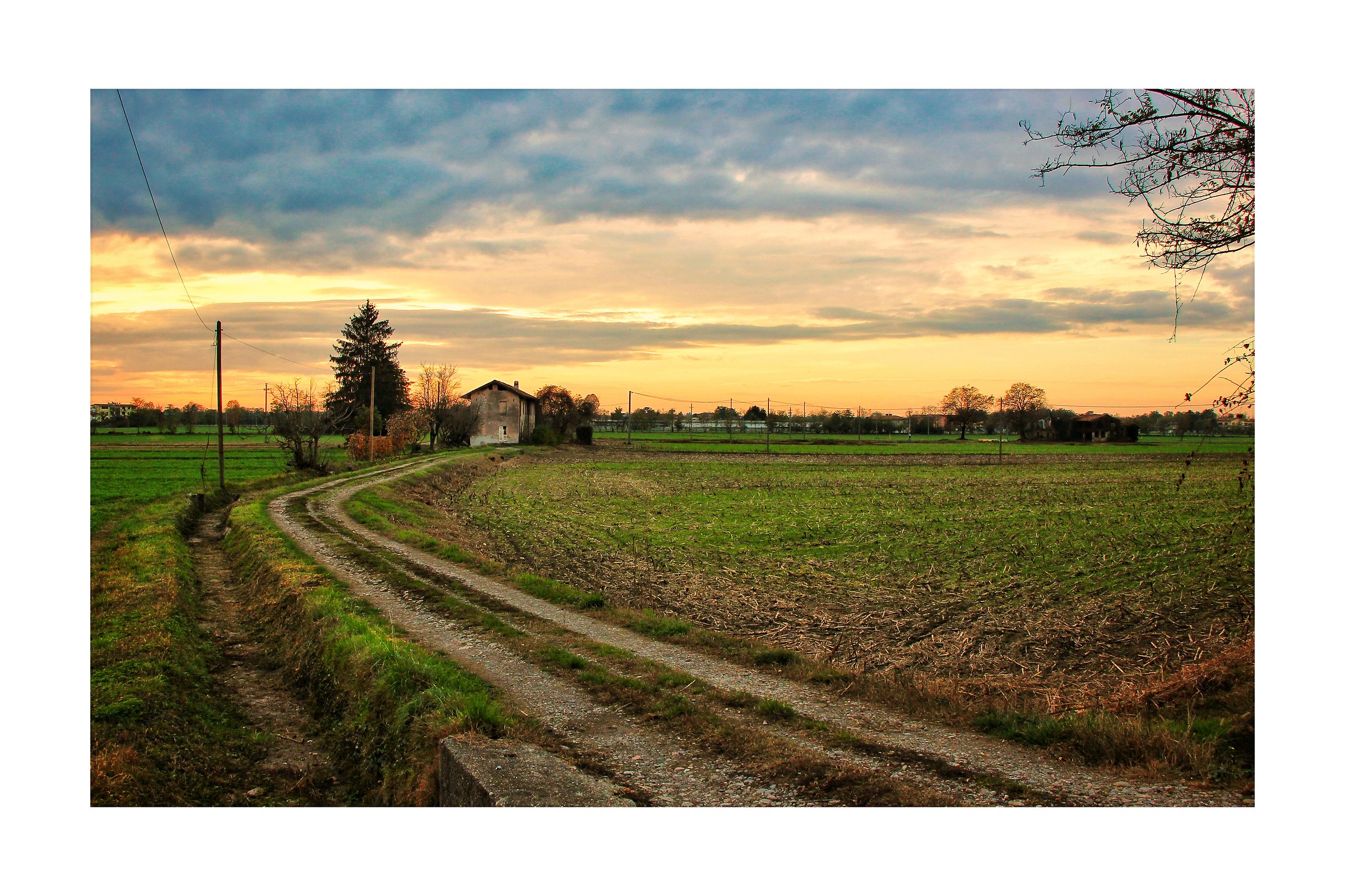 la strada in campagna