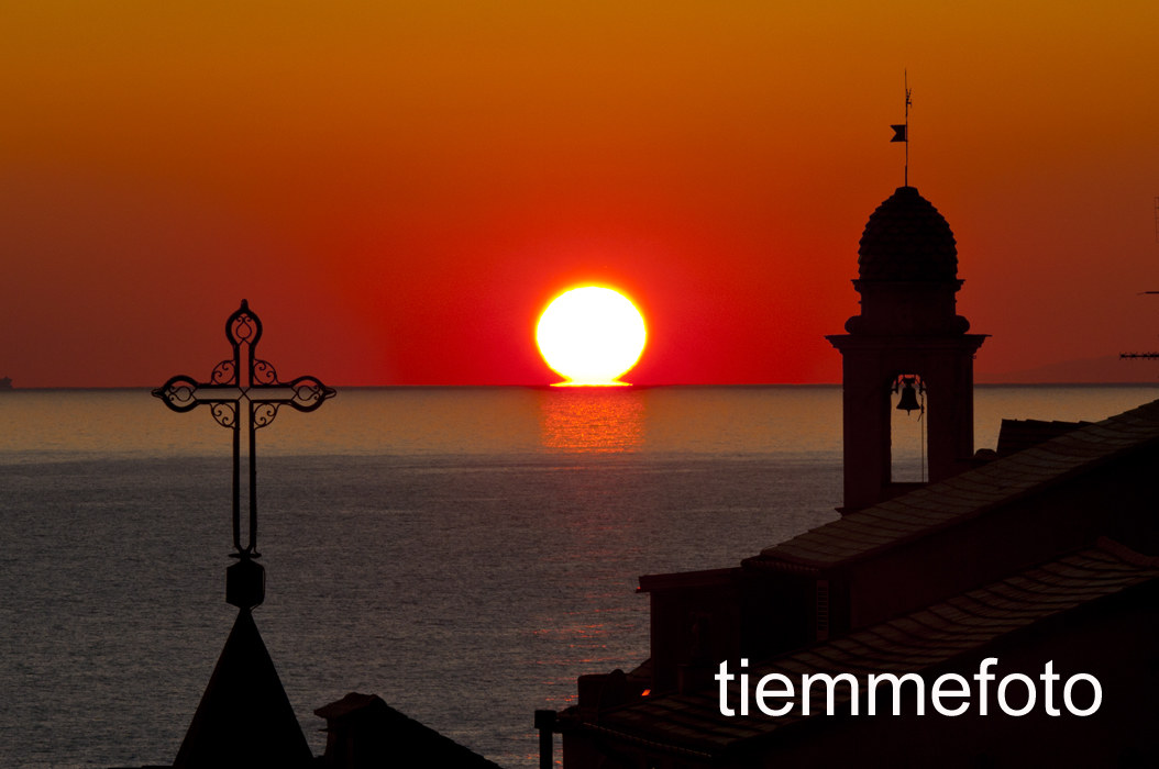 Il sole a omega a Sori