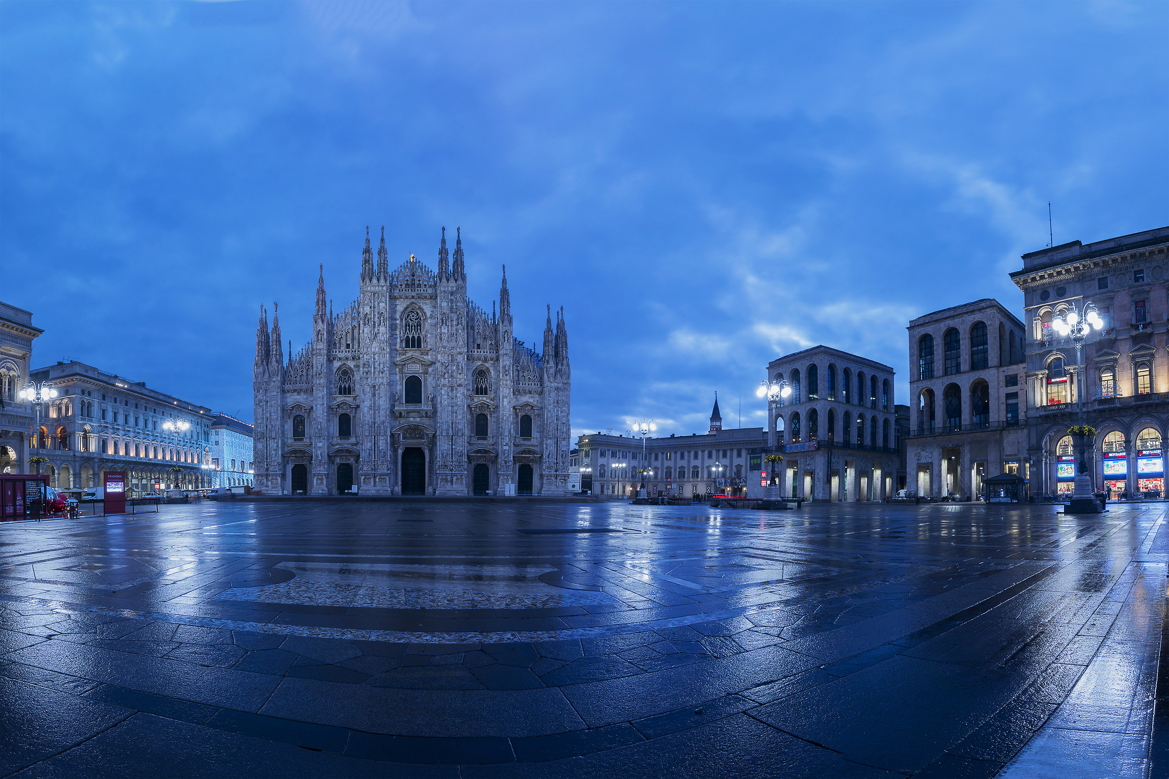 Alba a Milano