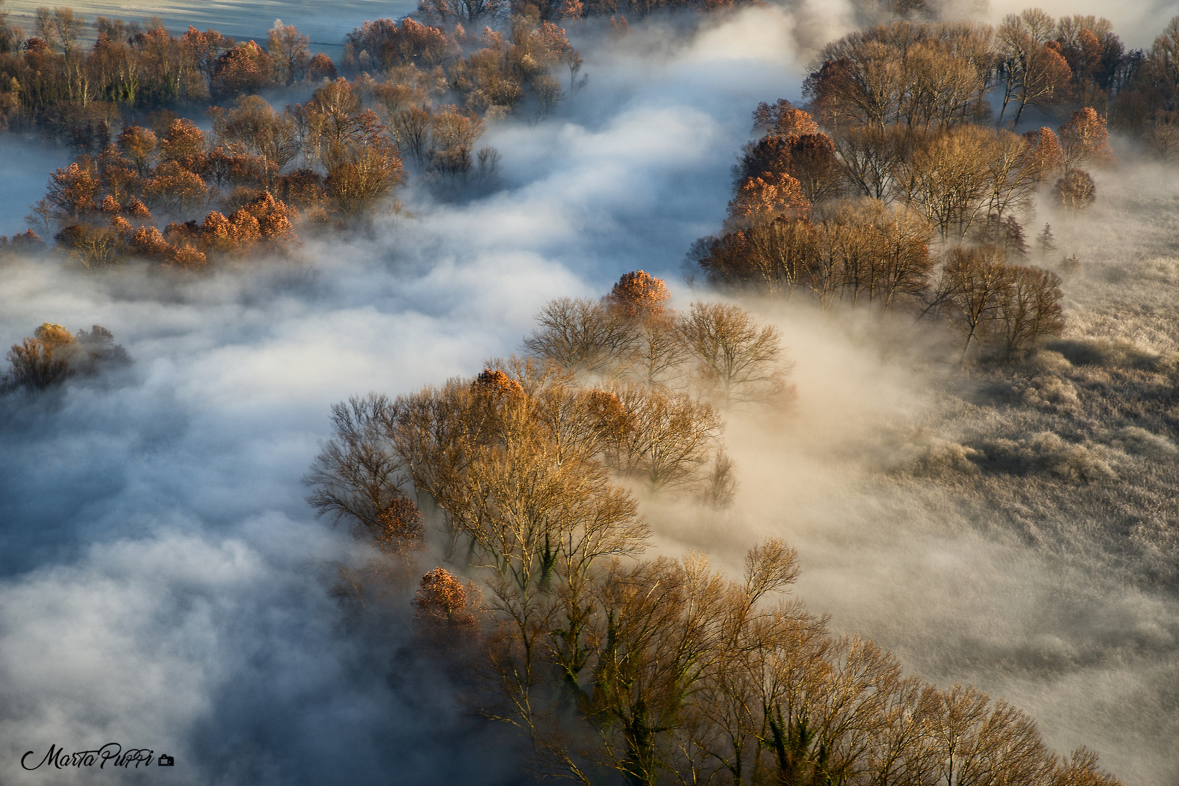 L'inverno abbraccia l'autunno