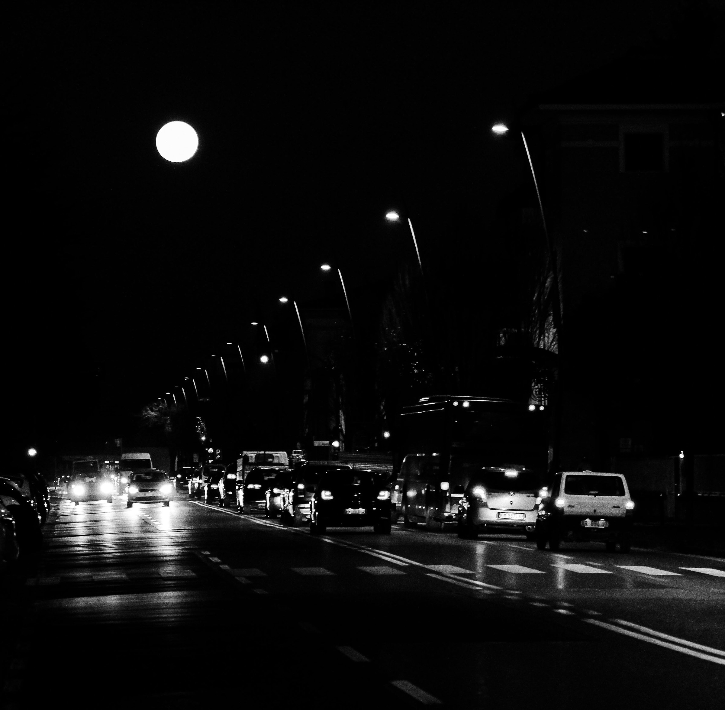 Traffic moon