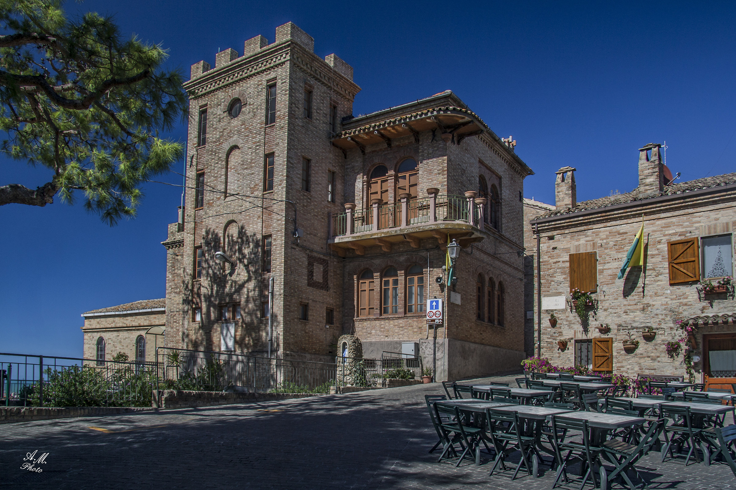 Torre di palme 2 (Fermo)