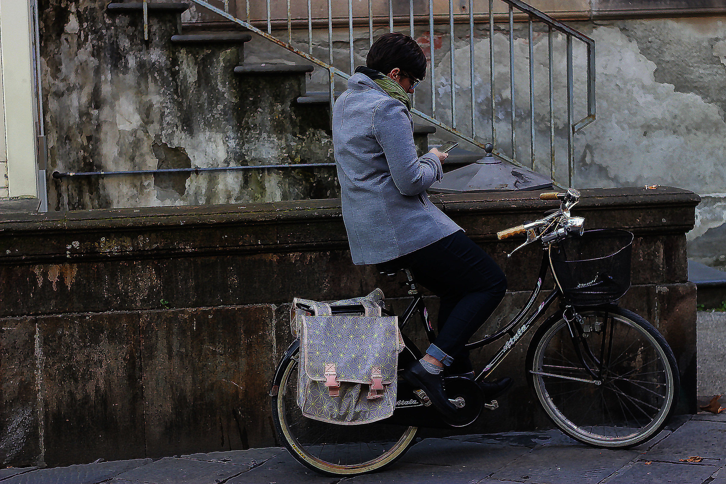 One moment please!!!!