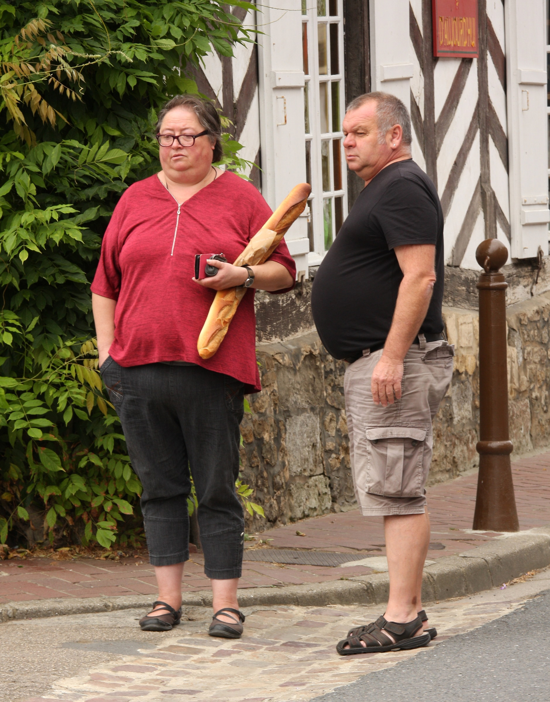 2765 There will be enough bread?