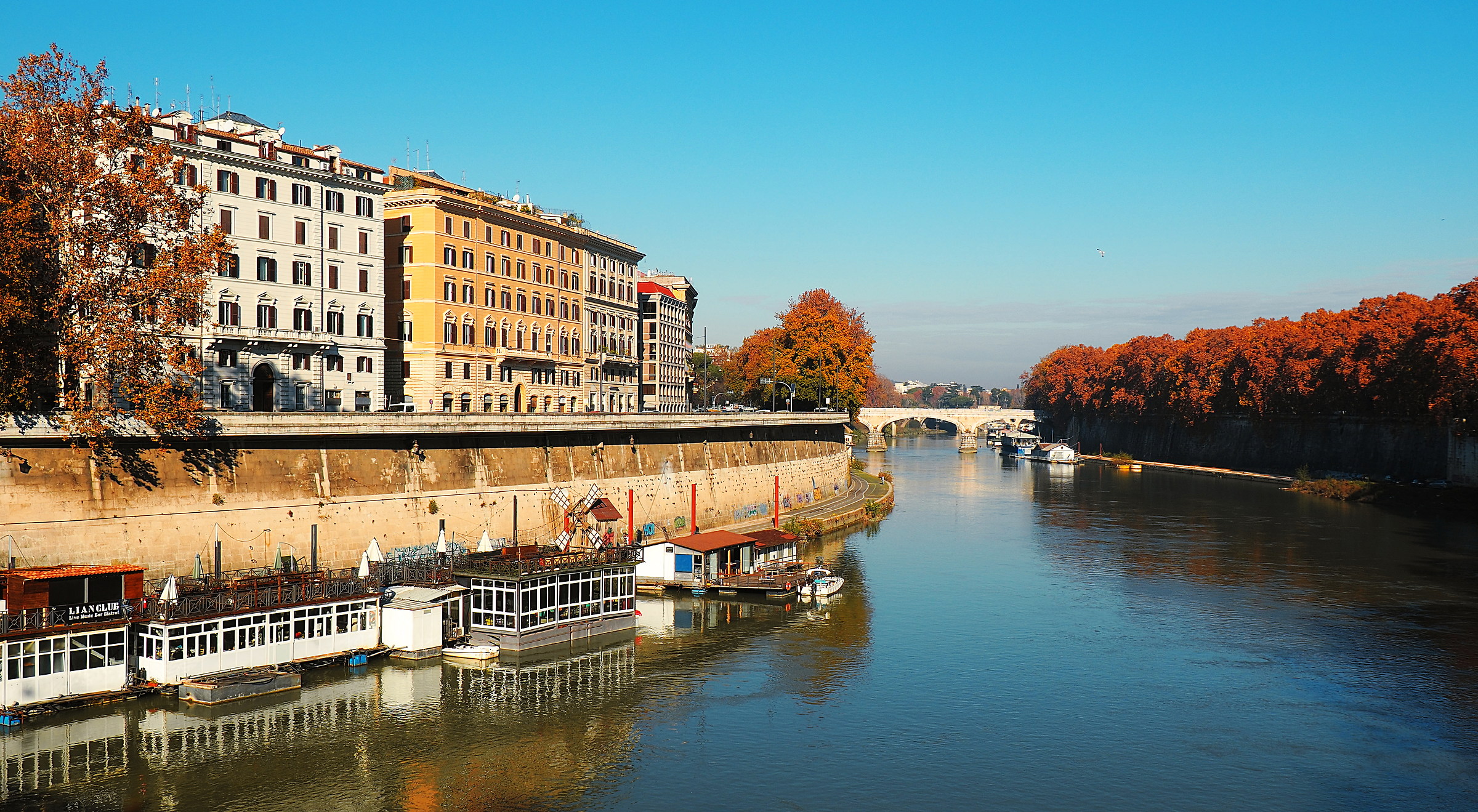 Tiber autumn