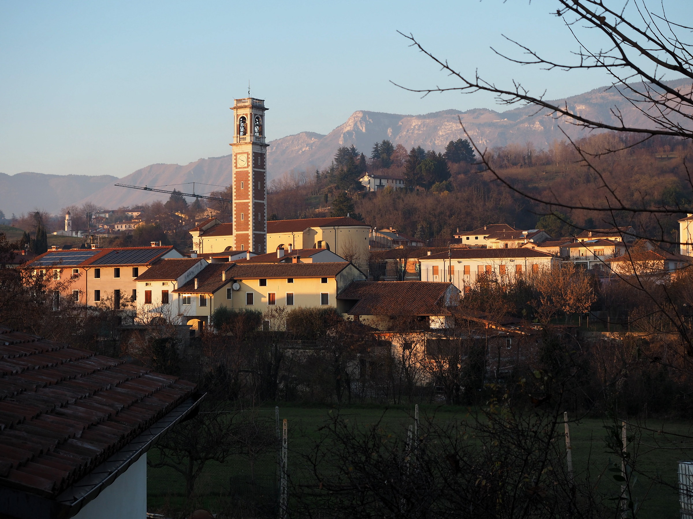 Centrale di Zugliano, da via Slavina