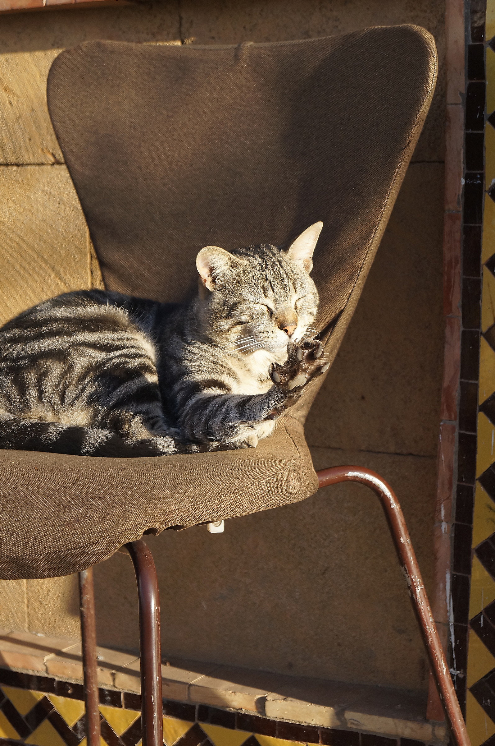 Turn out the lights !!!