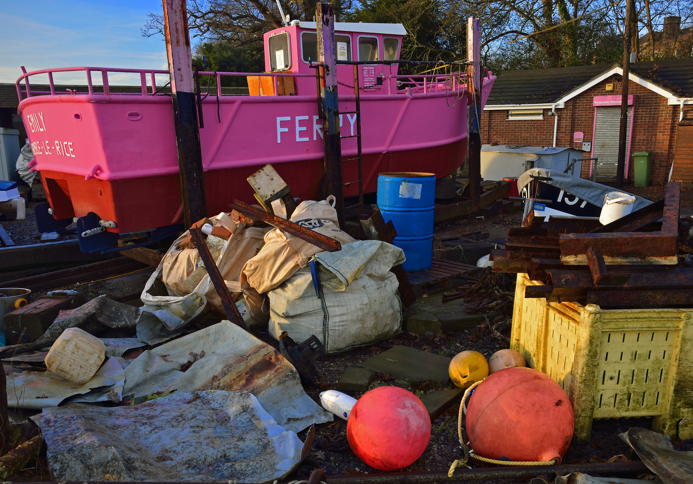 Molto colorato, ma molto disordinato!