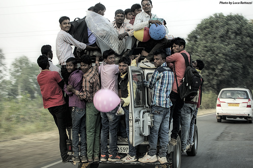 India - Orissa - Local Transportation - Men