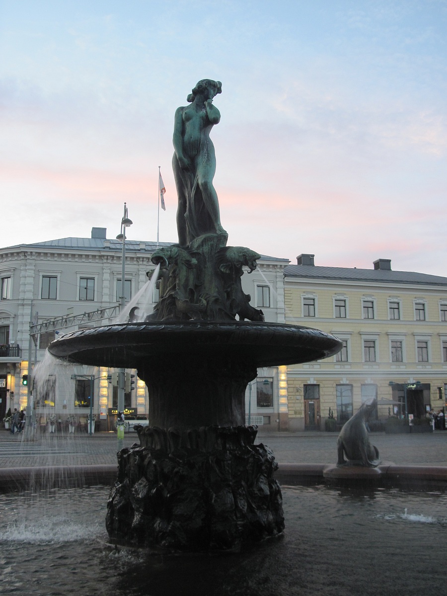 Havis Amanda all'imbrunire