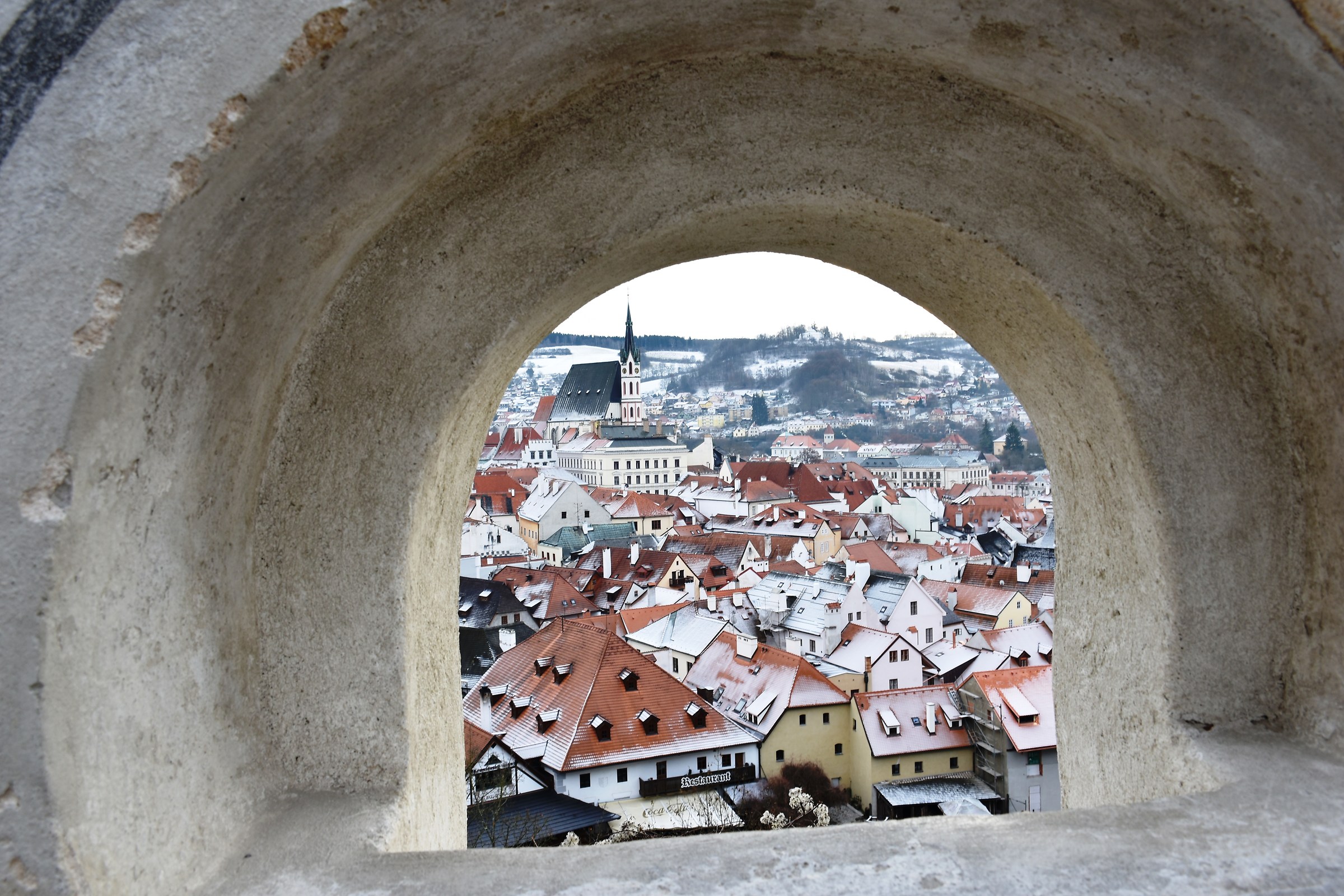 the castle window to ceskje krumlov