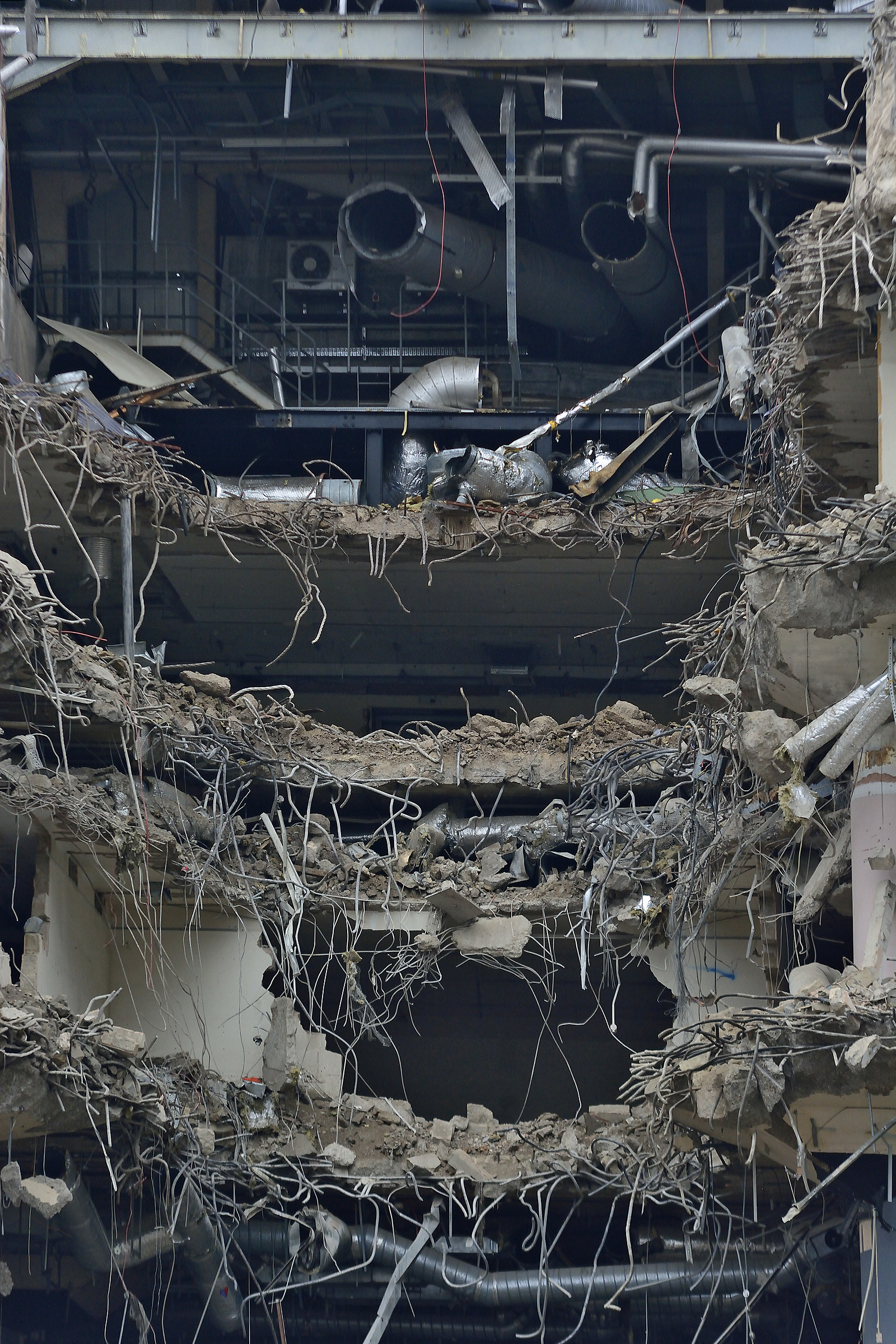 Anatomia di un edificio in demolizione