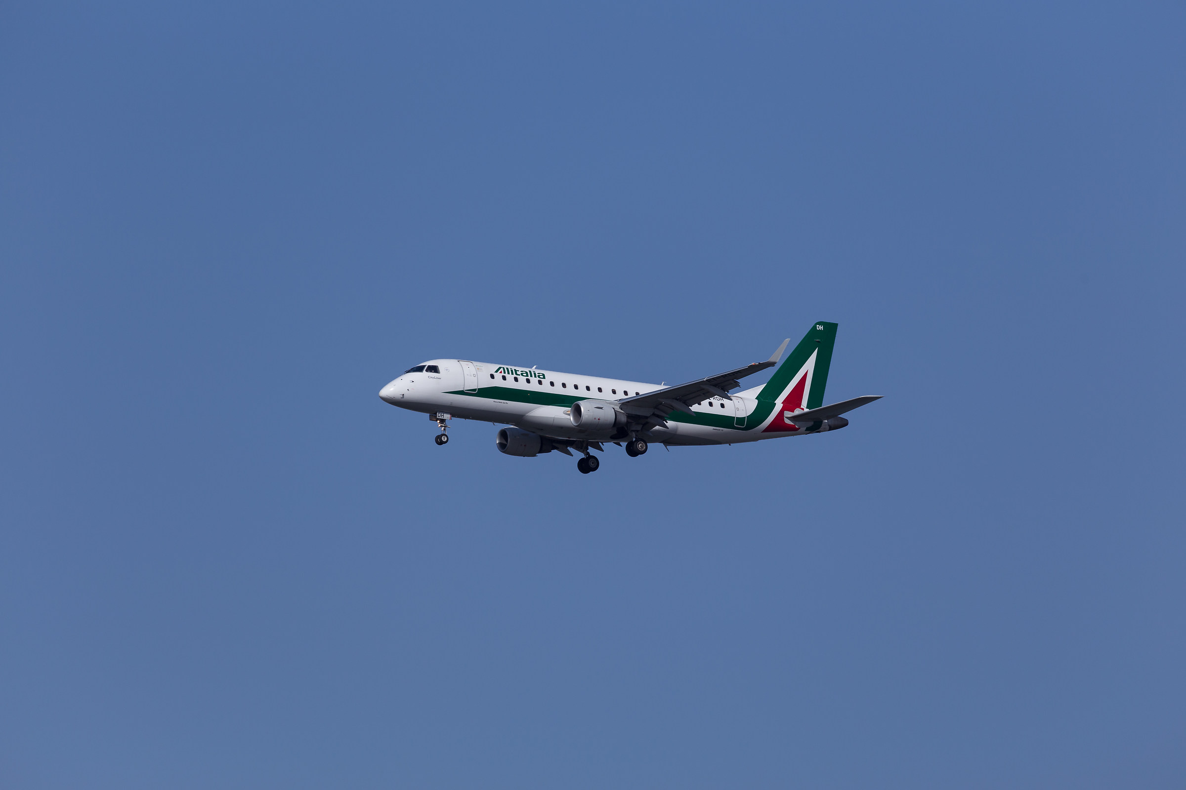 Embraer E175 STD Alitalia CityLiner