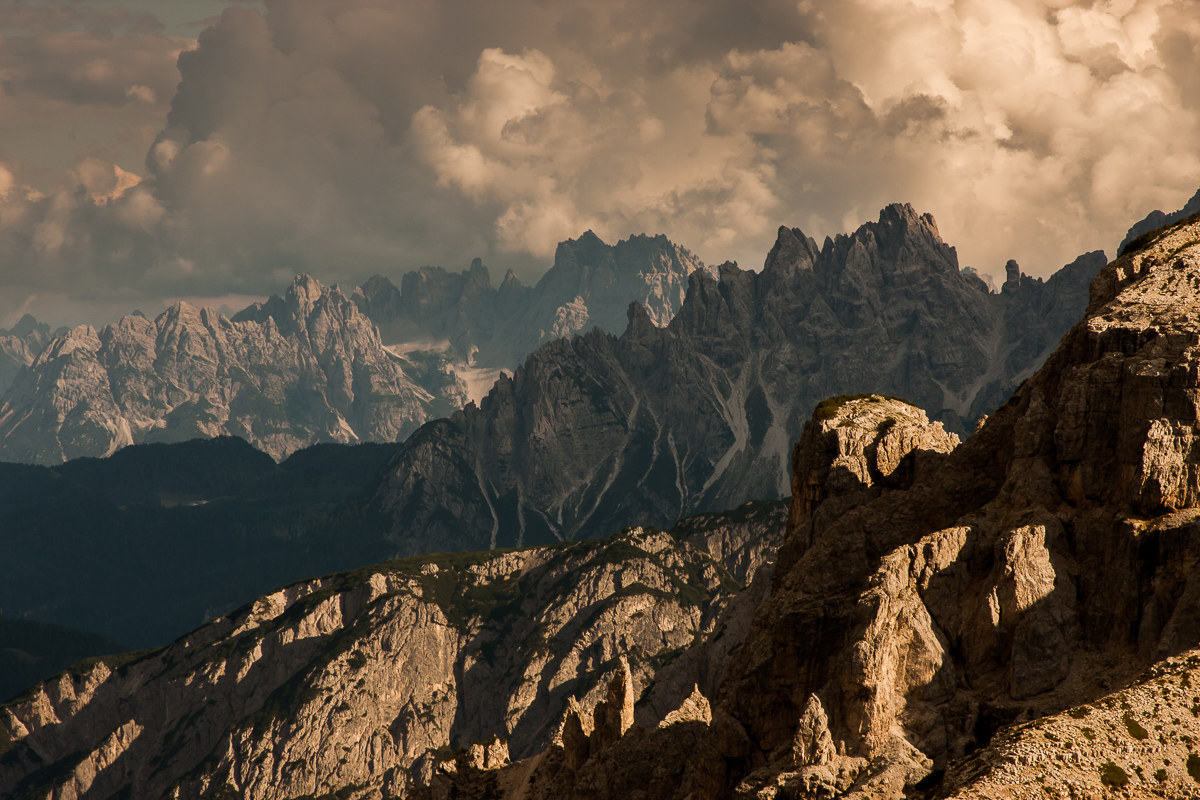 Sulle aguzze guglie ...