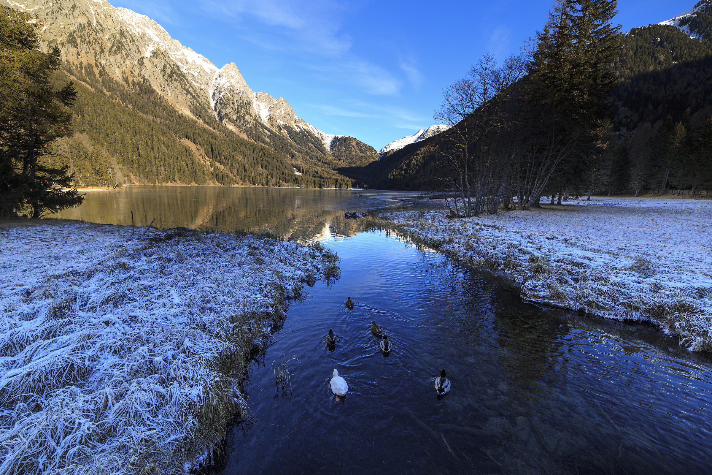 The frozen lake of Anterselva