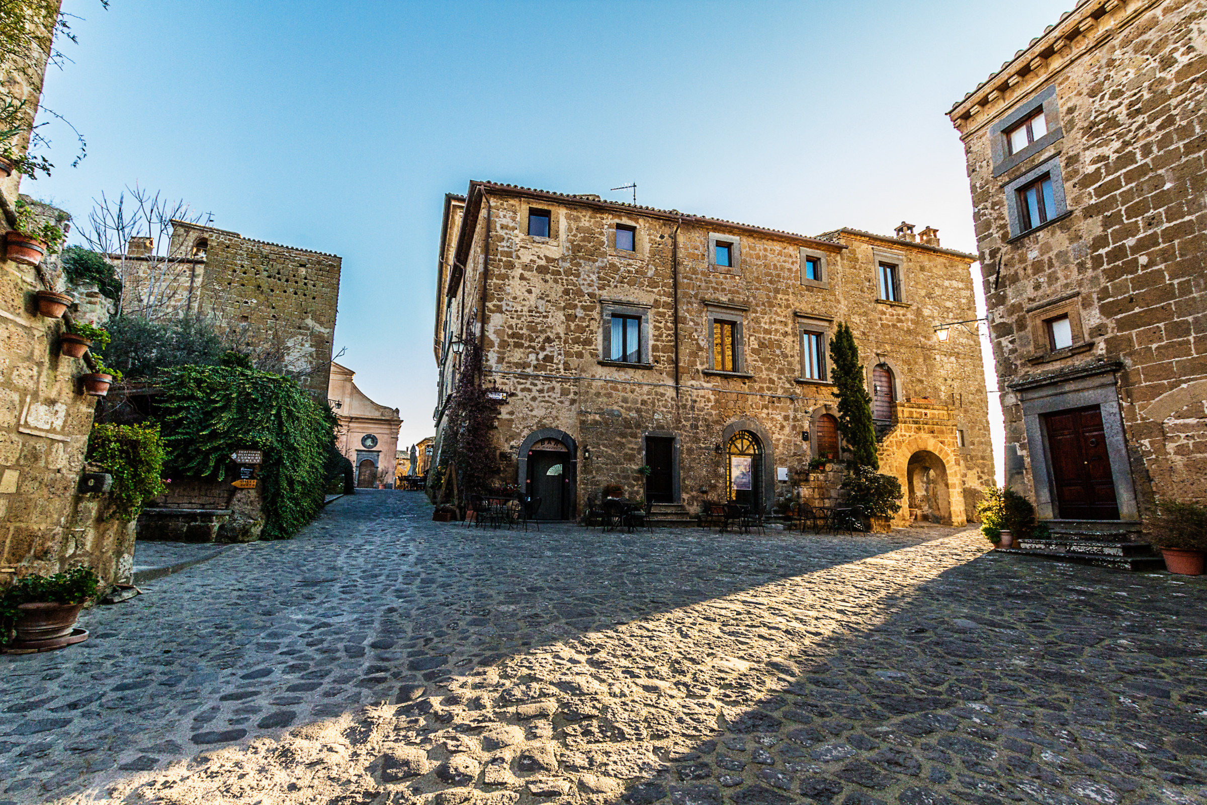 Bundles of lce of Civita