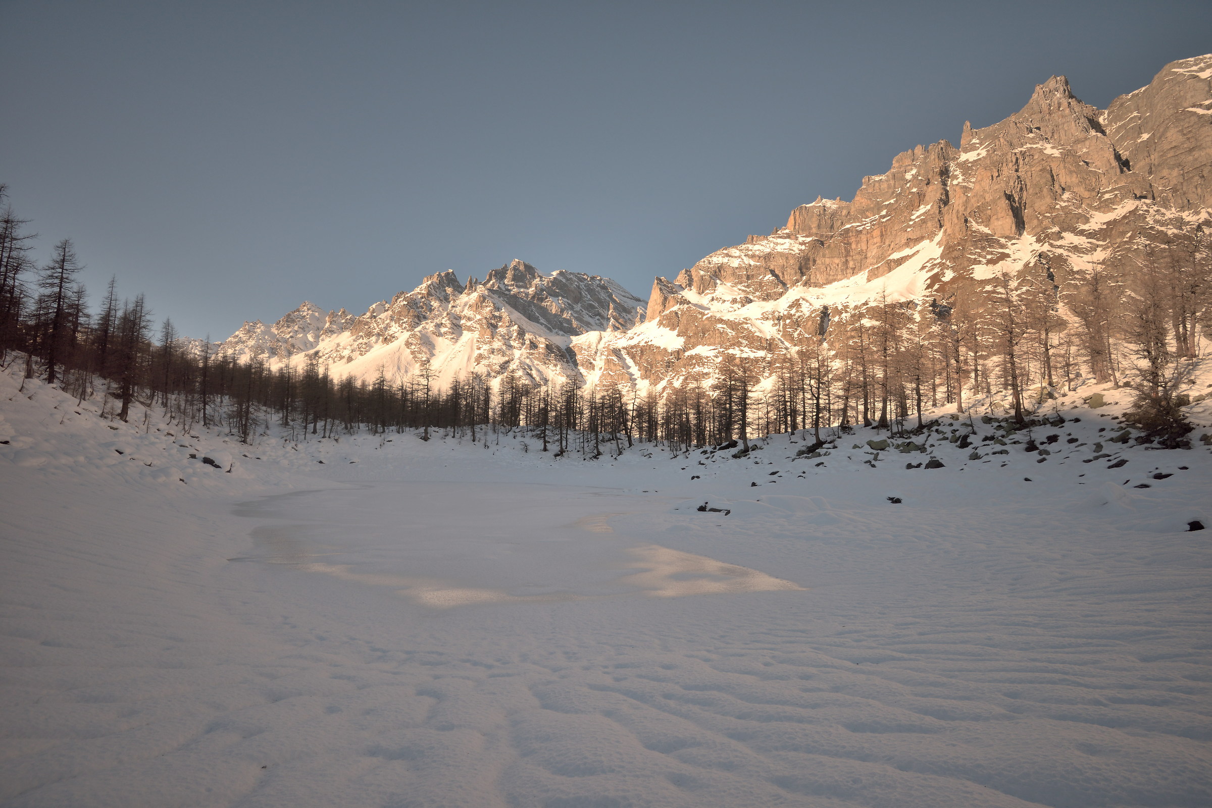 il lago Nero ghiacciato