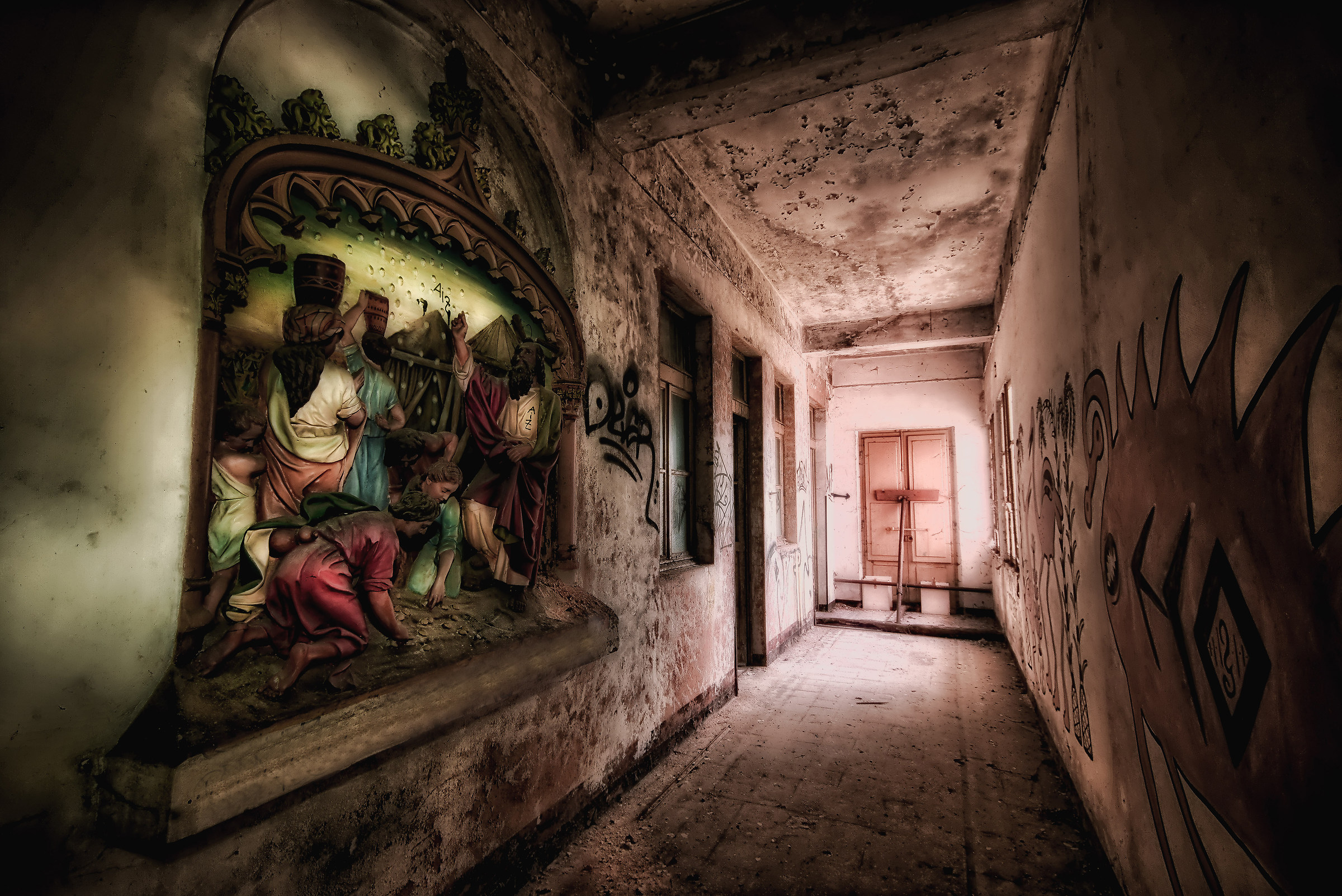 Only silence in the abandoned monastery ...