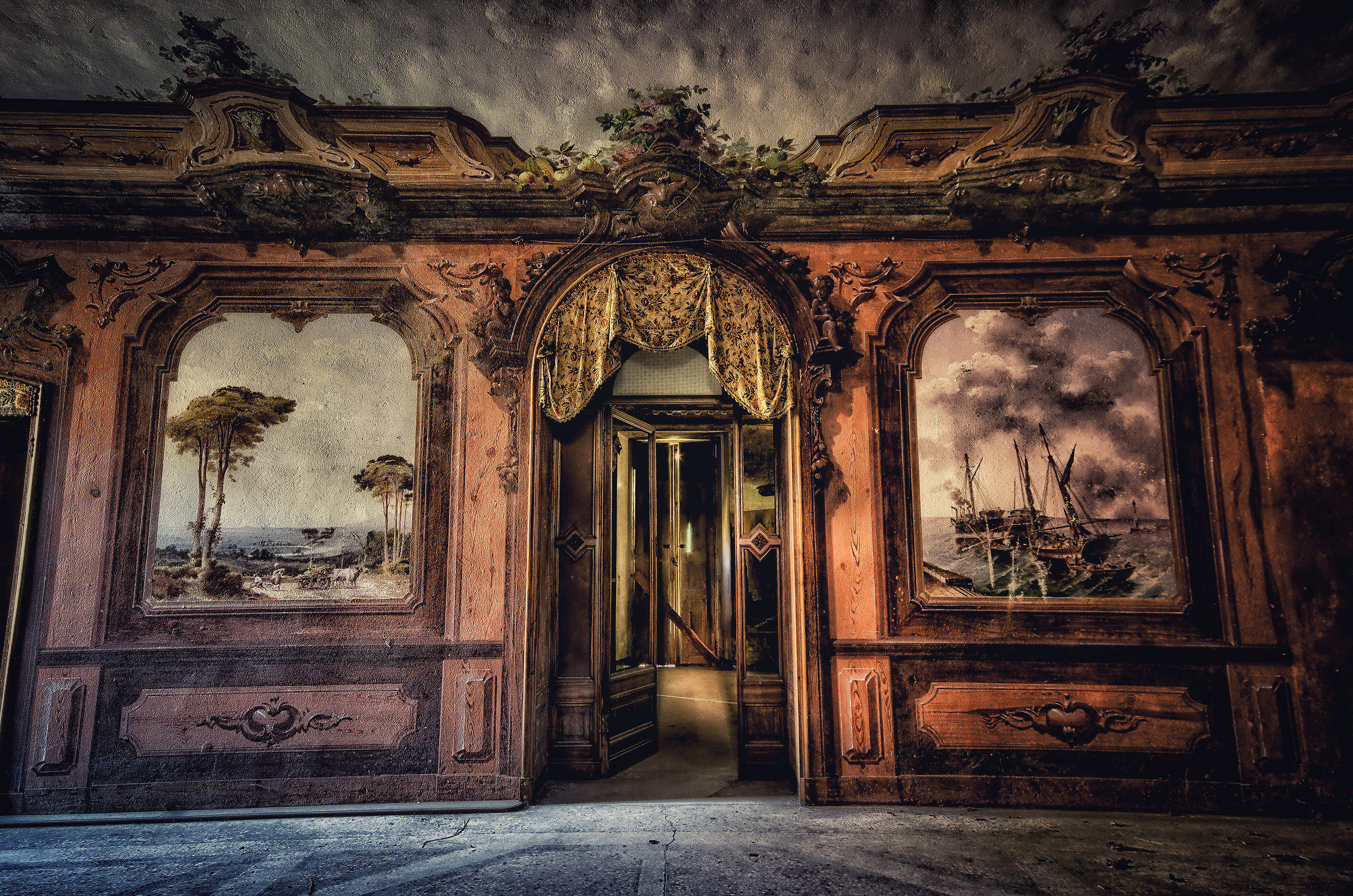 Villa M. rich abandonment