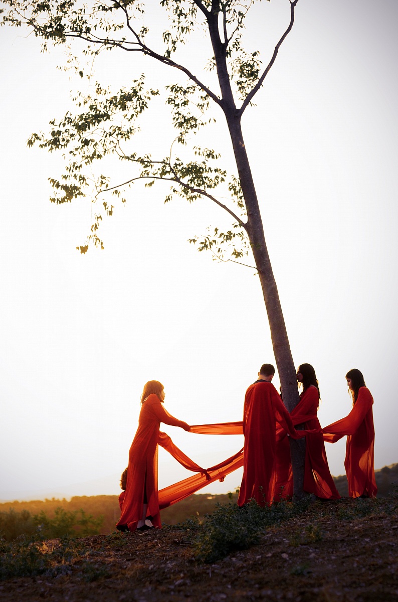 Non c'è ombra di noi, performance artistica