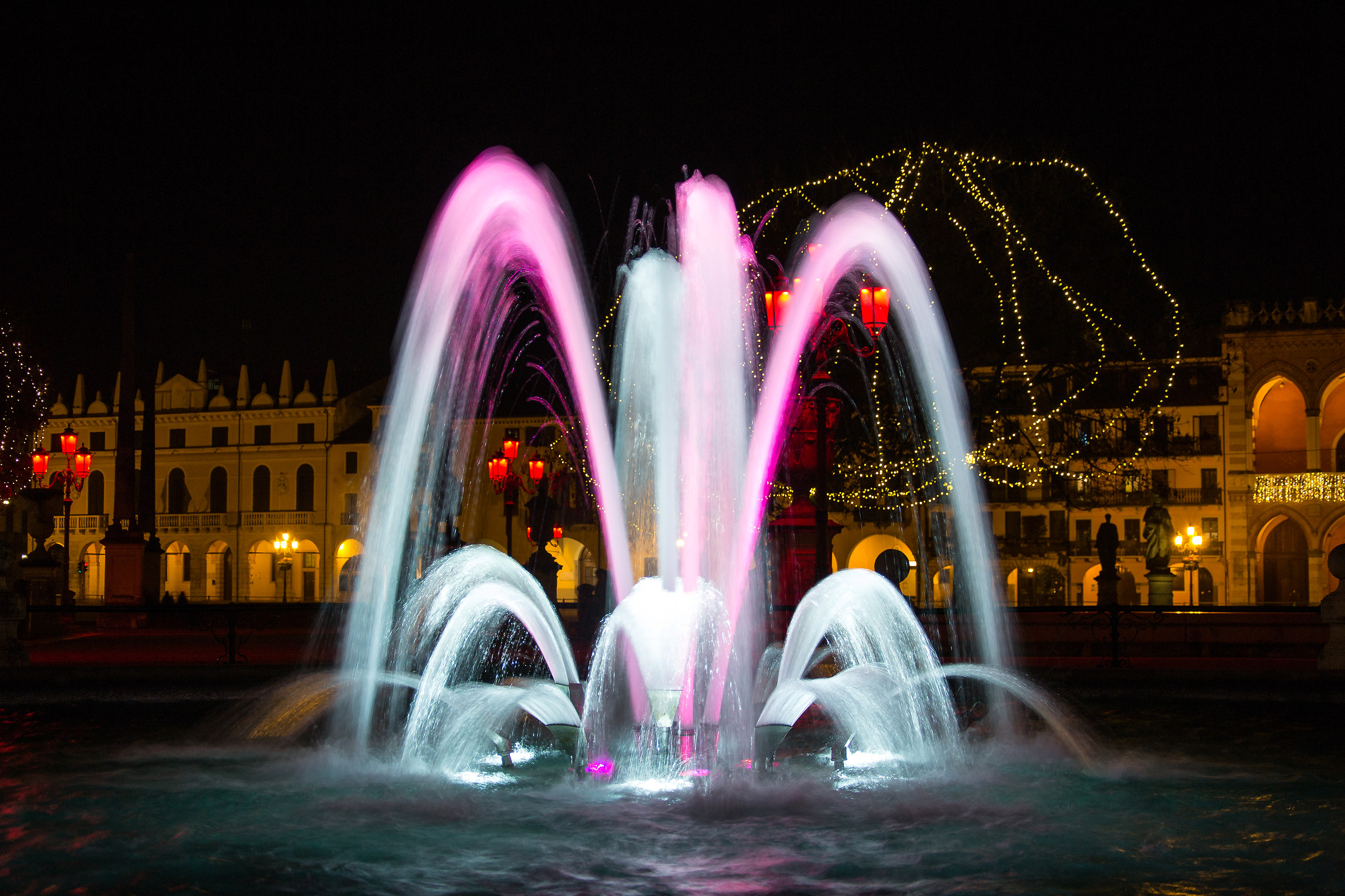 A fountain of colors in Padua