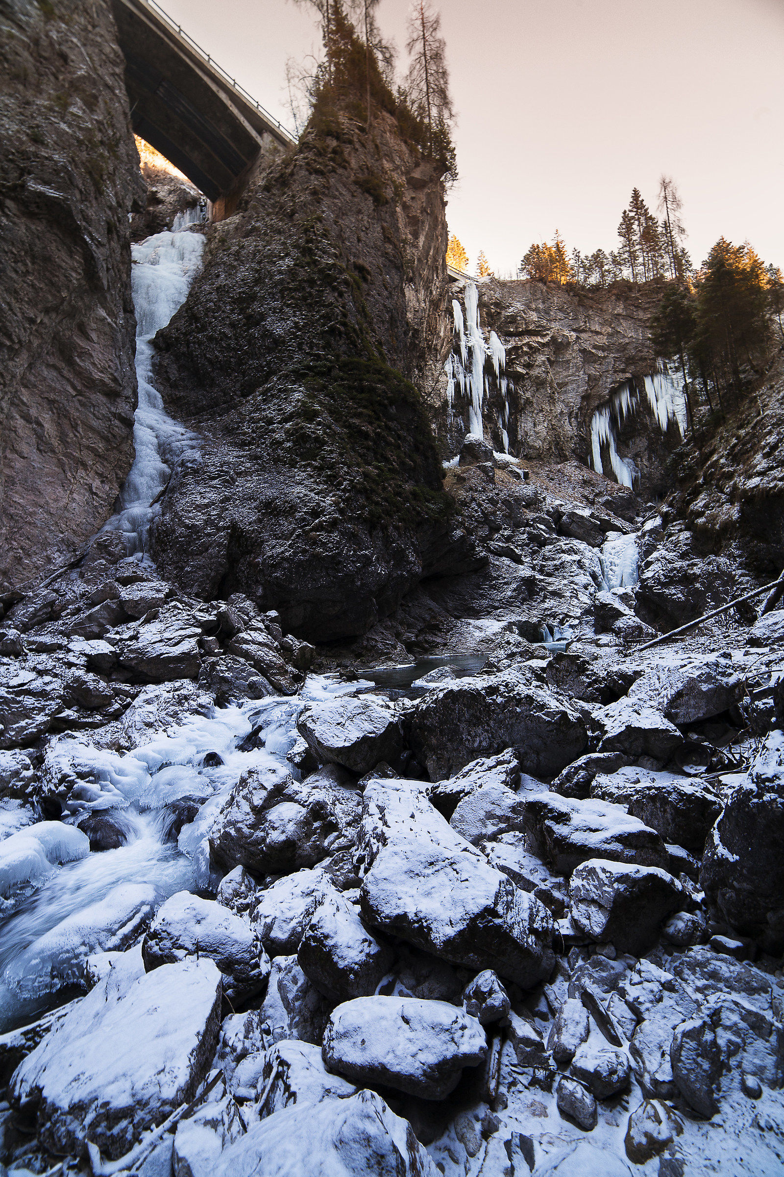 The snow does not arrive but the ice is king