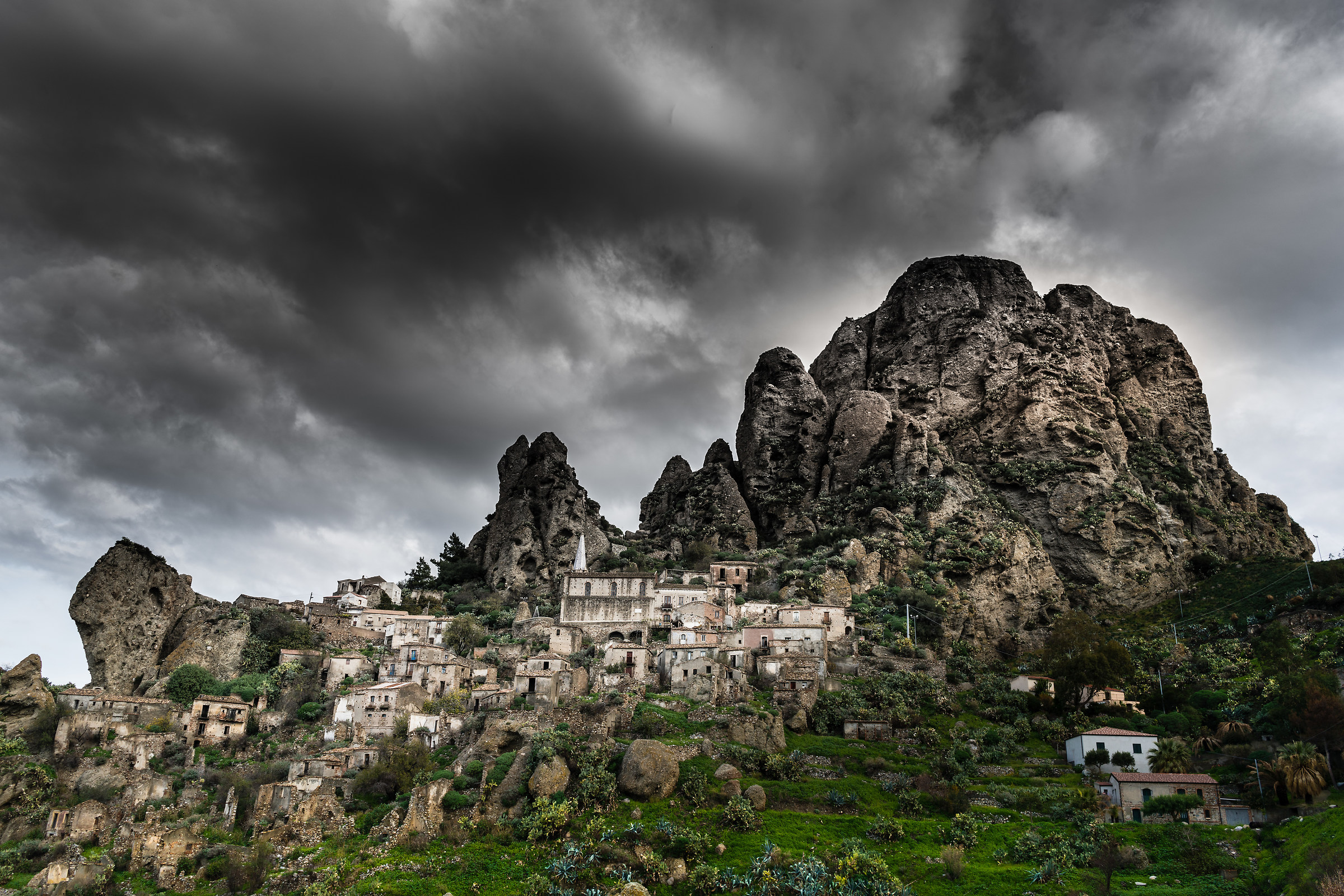 Pentidattilo-the City of ghosts-the City of ghosts