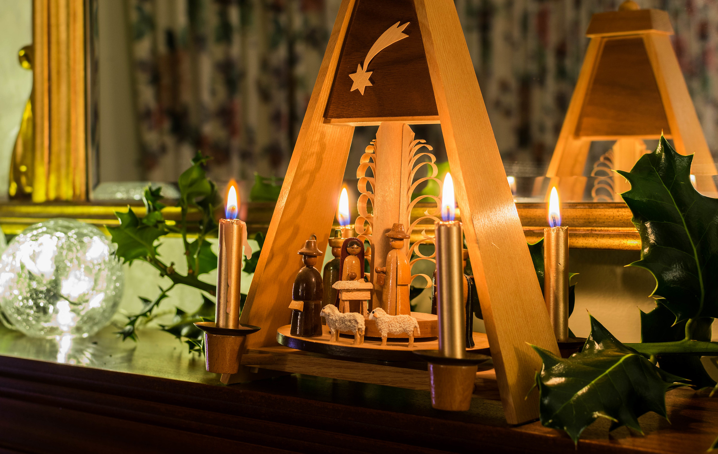 Per a noi un bambino è nato ........