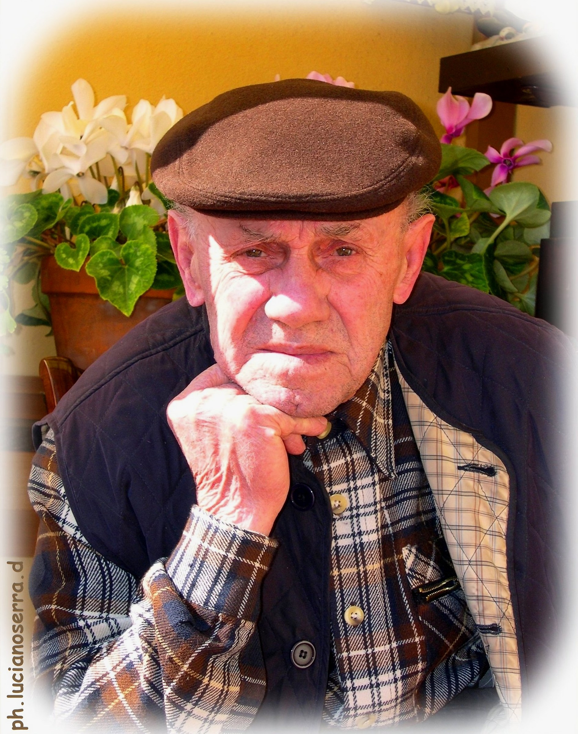 Il mio caro babbo "Pino"... un po' pensieroso....